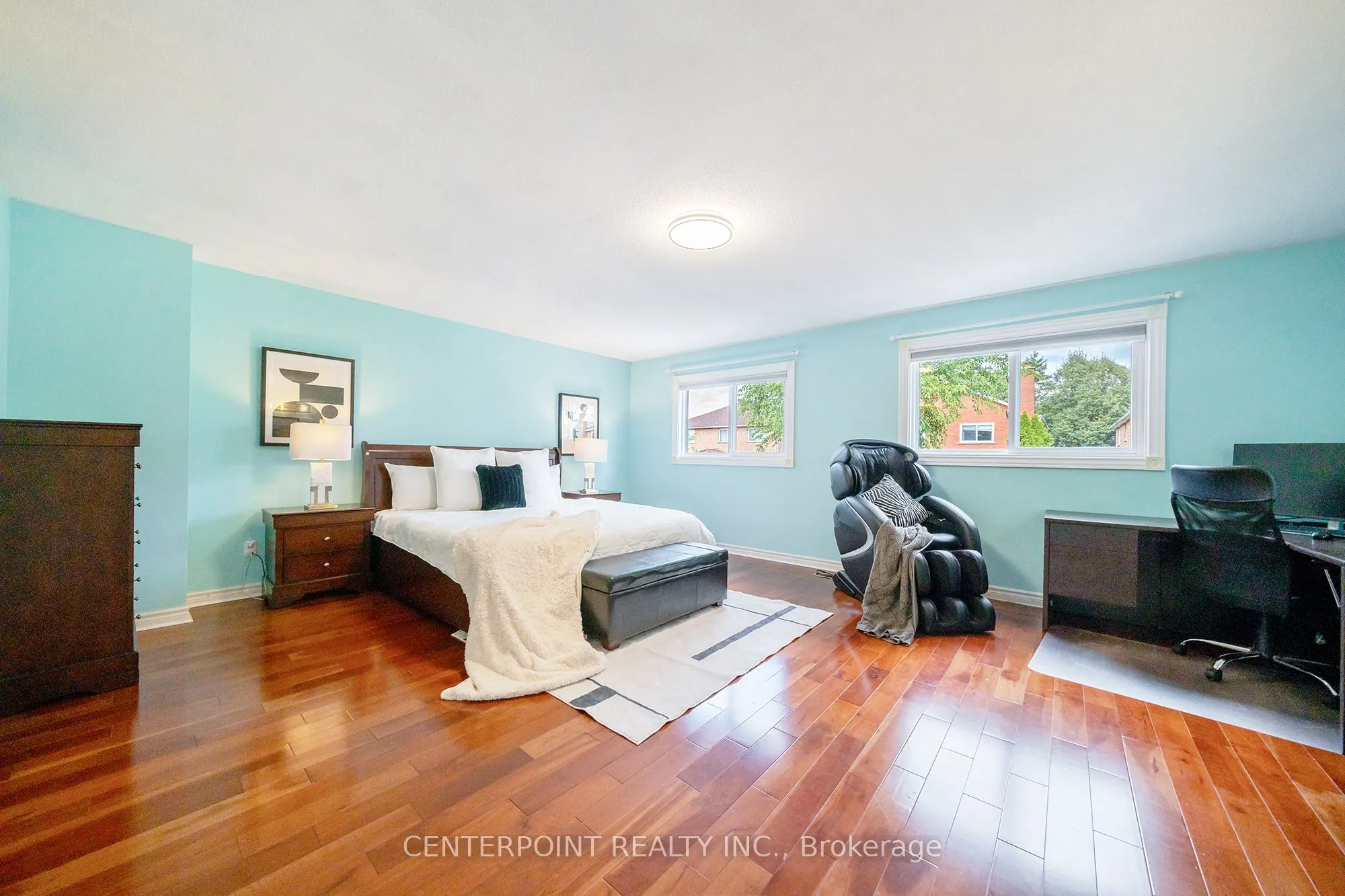 8 Woodlawn Road