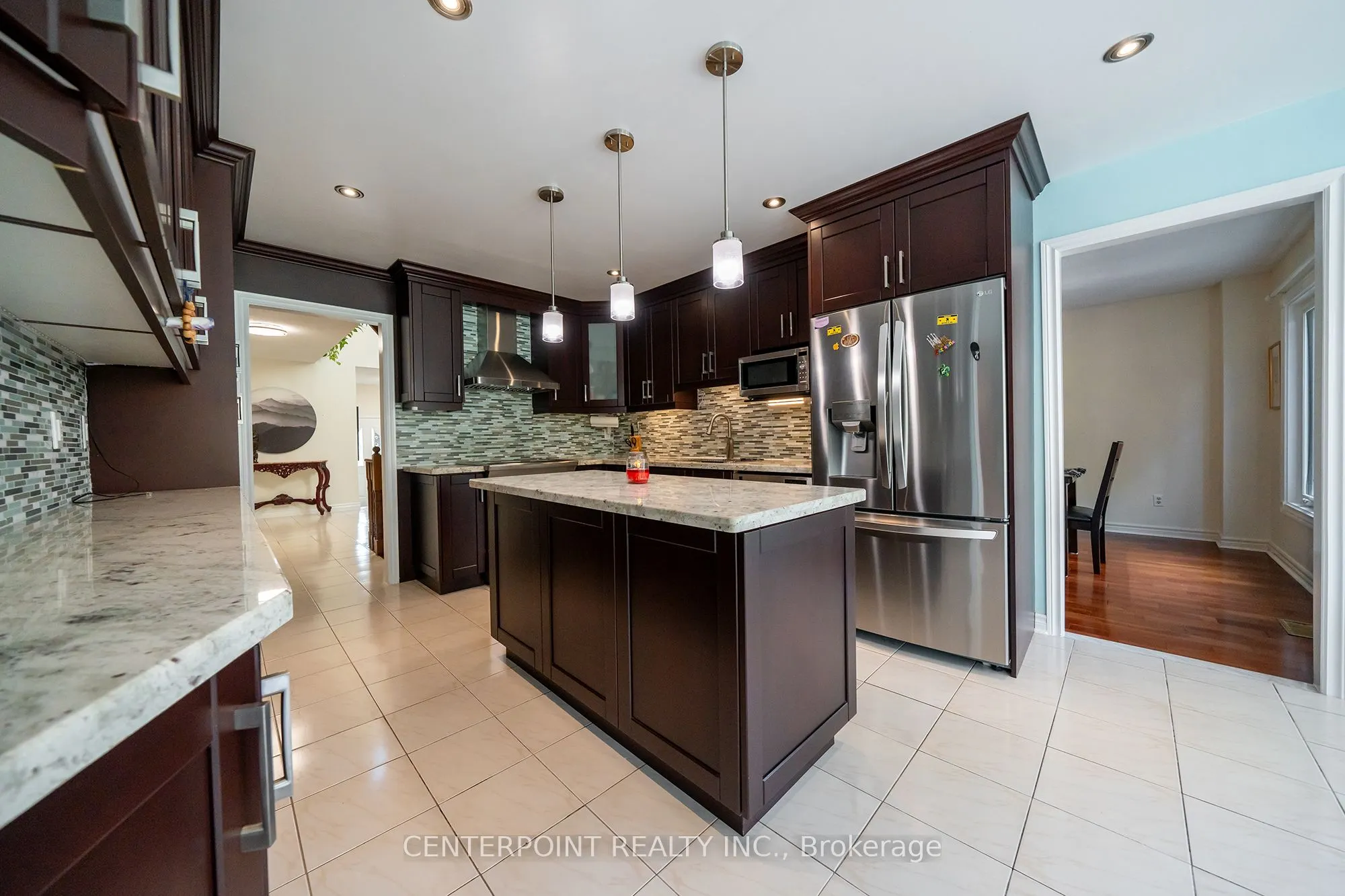 8 Woodlawn Road
