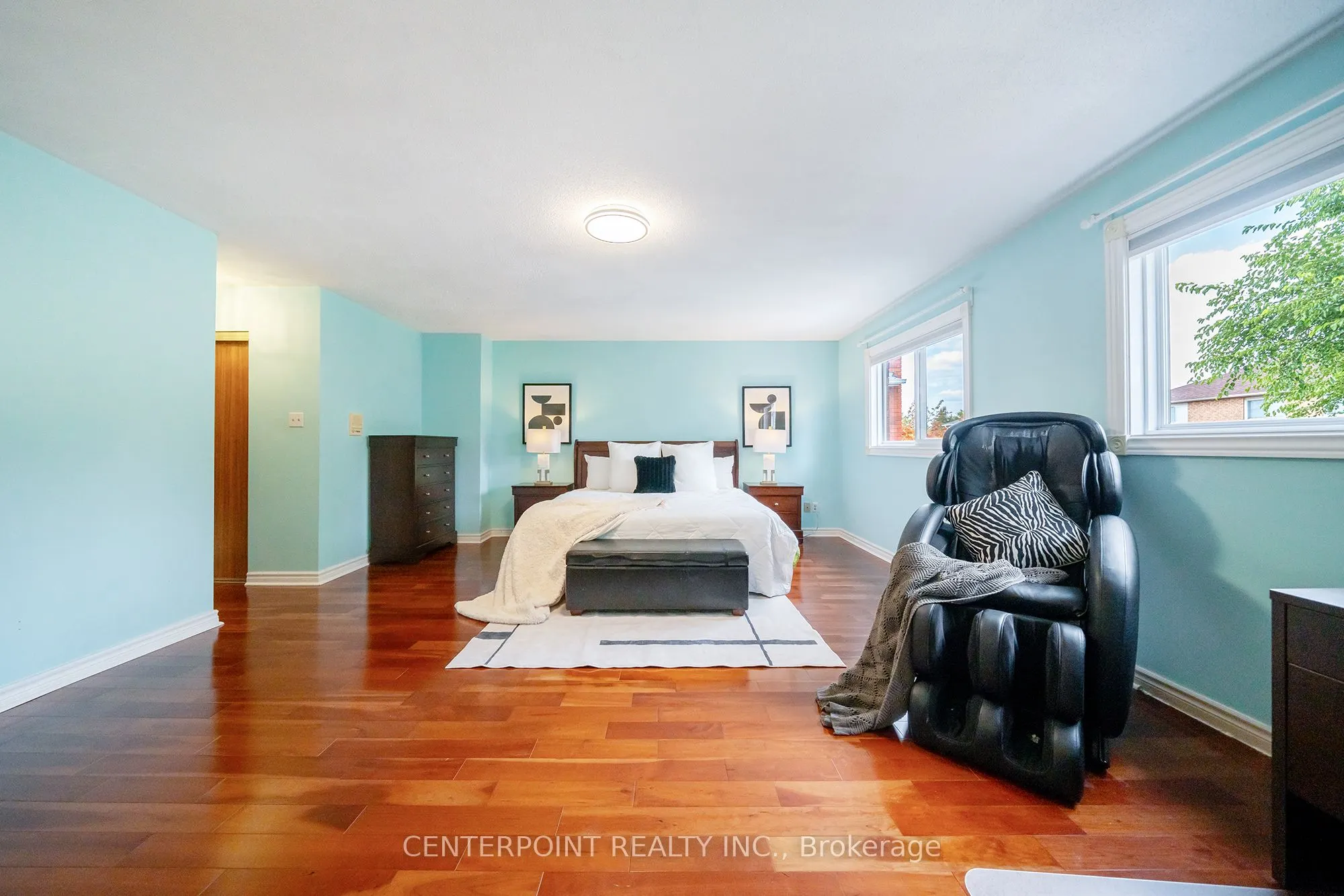 8 Woodlawn Road