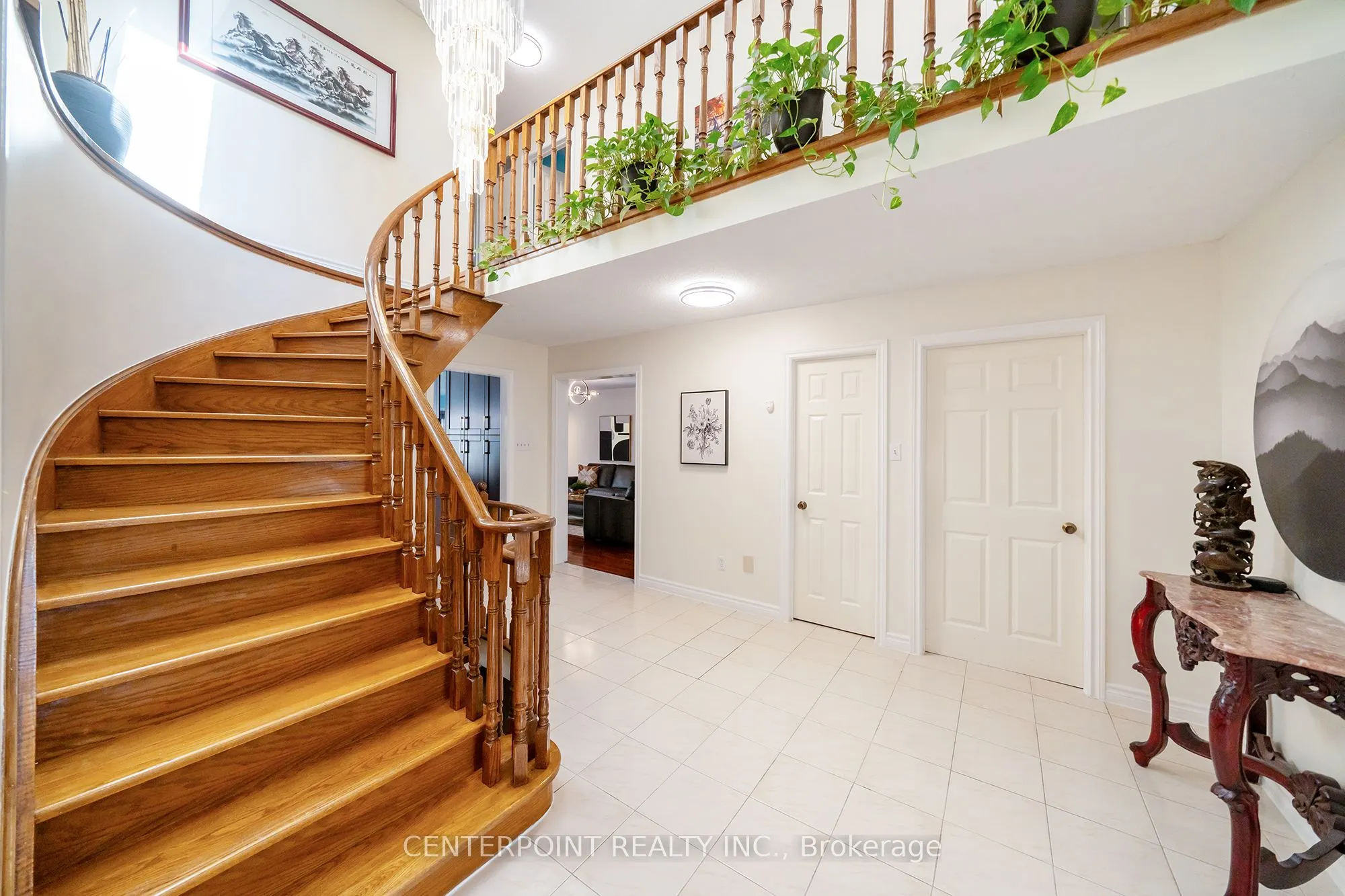 8 Woodlawn Road