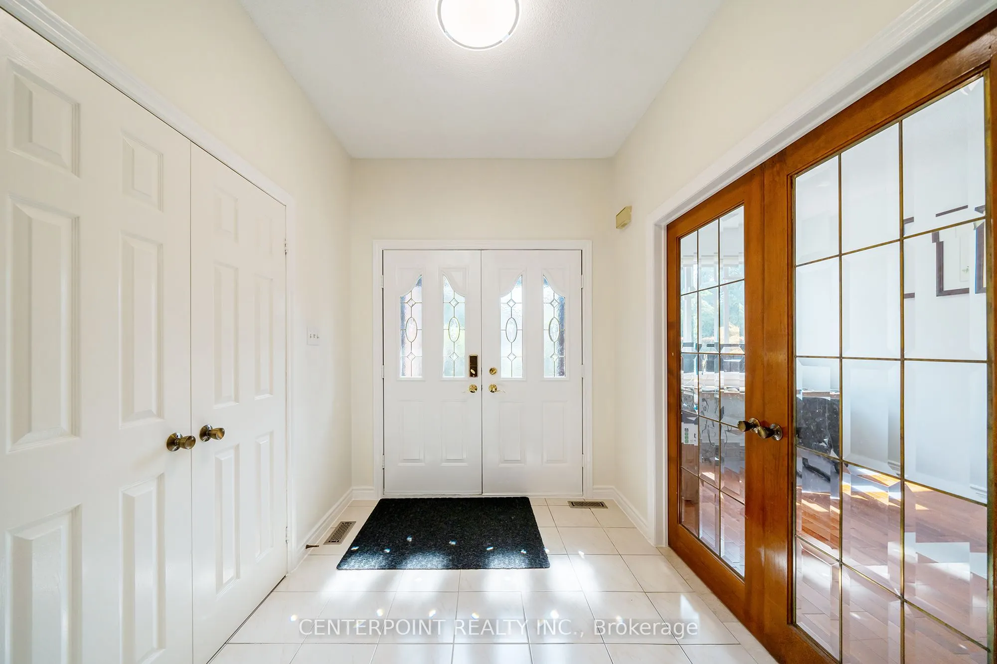8 Woodlawn Road