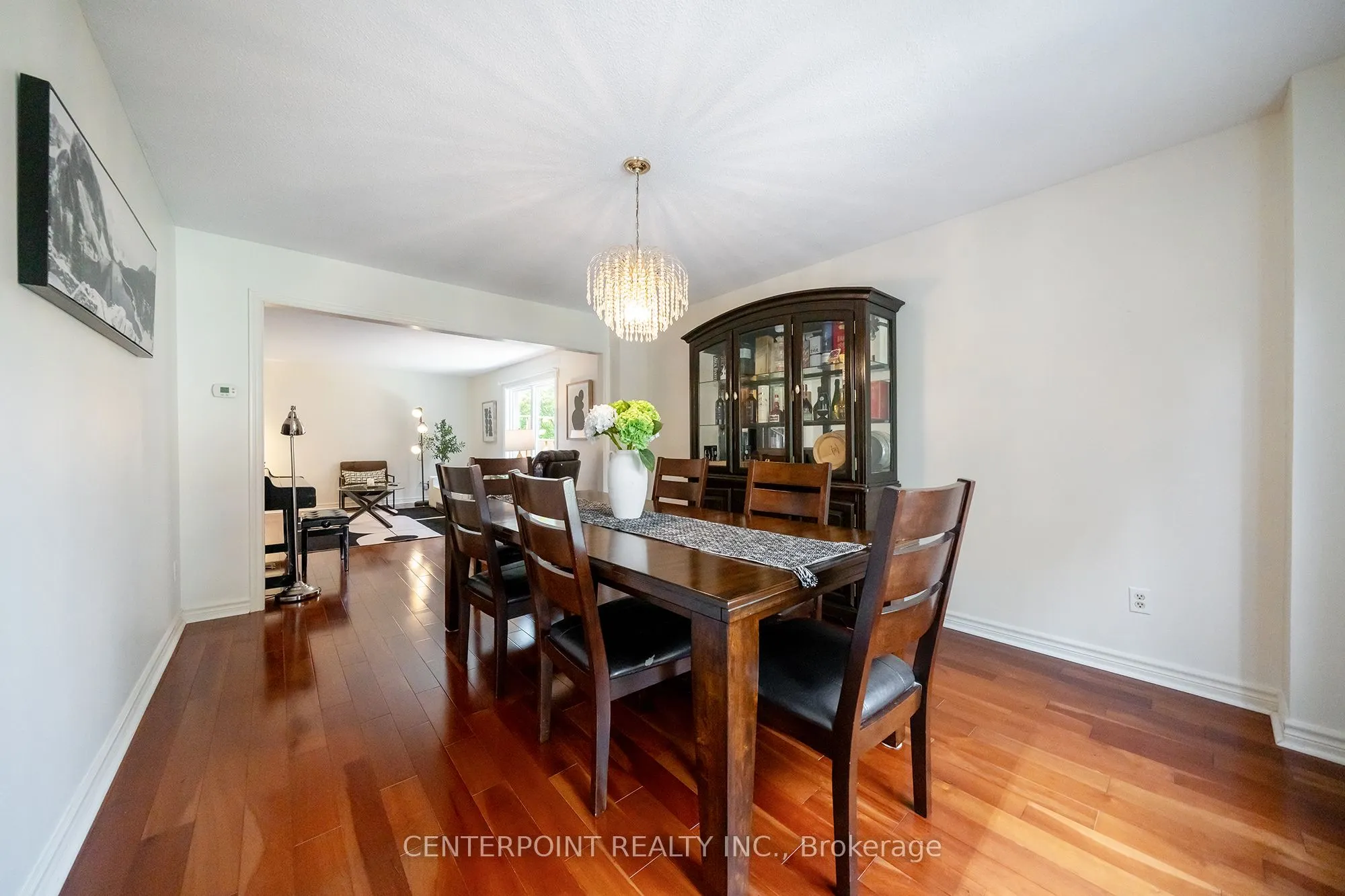8 Woodlawn Road