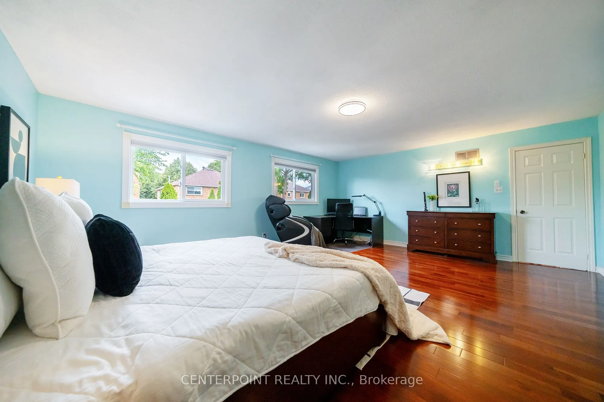 8 Woodlawn Road