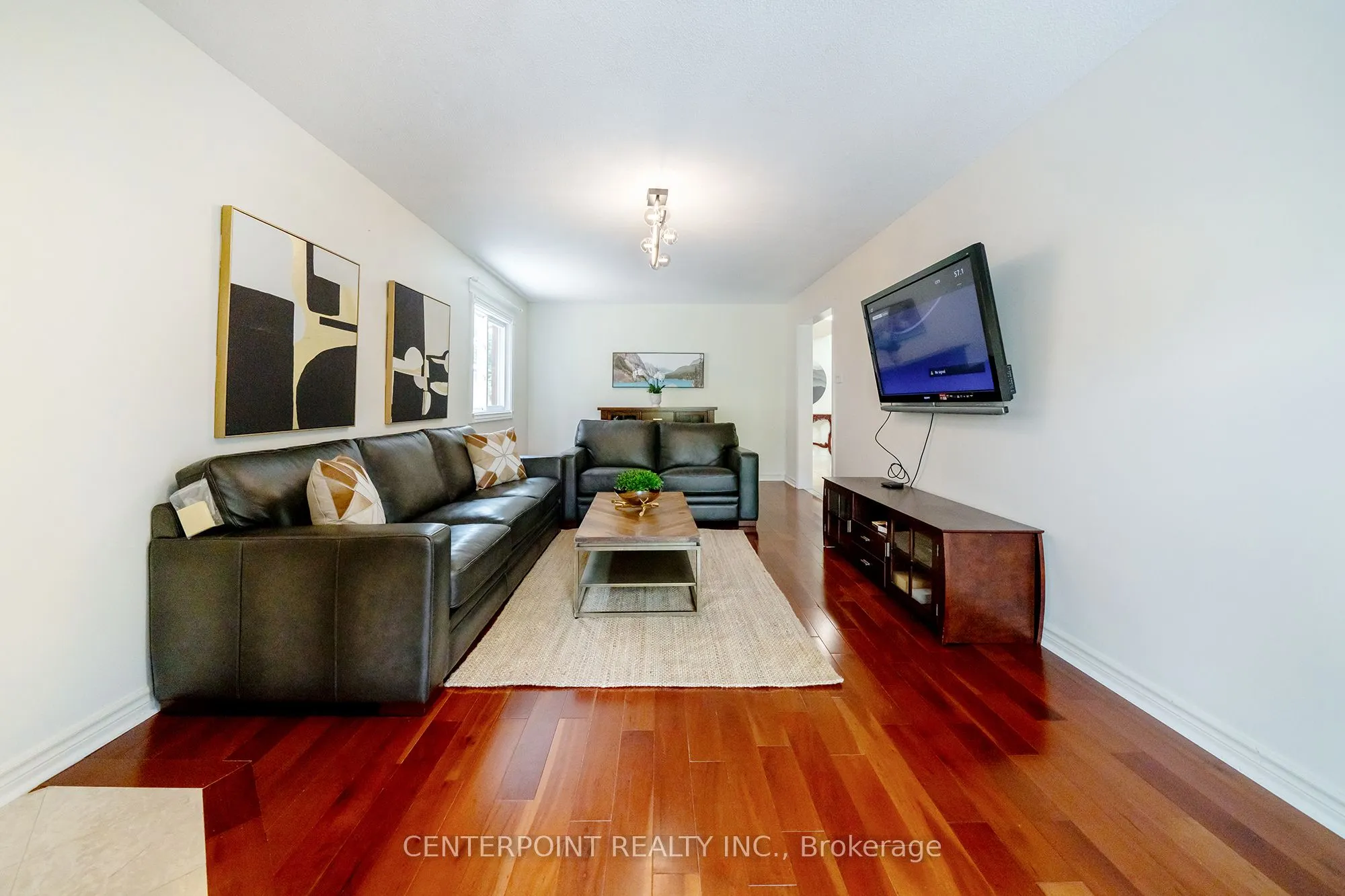 8 Woodlawn Road