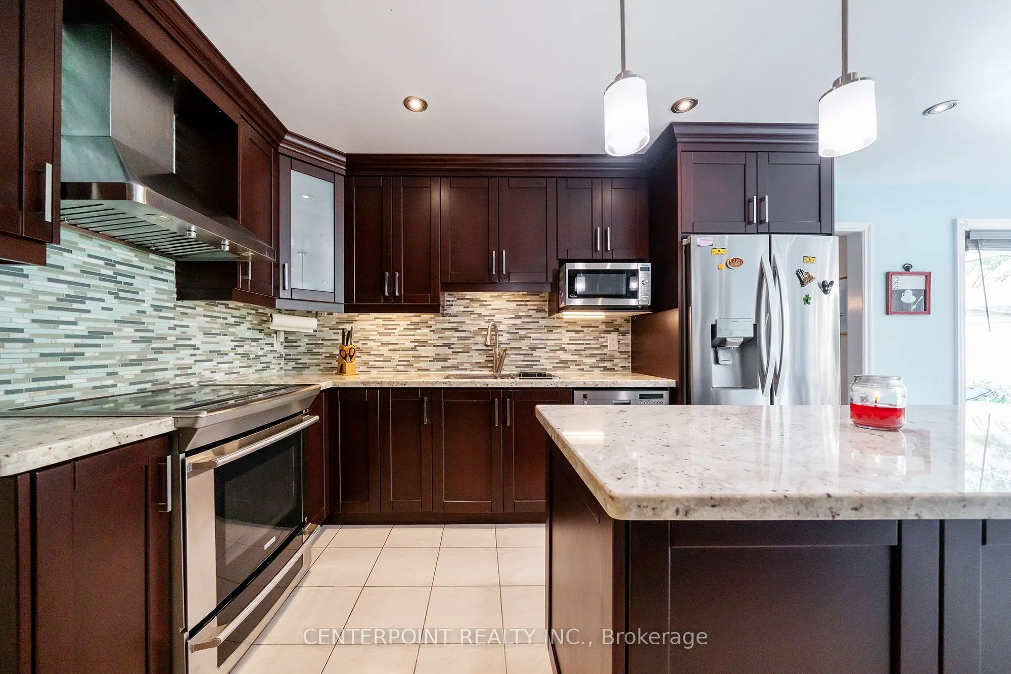 8 Woodlawn Road