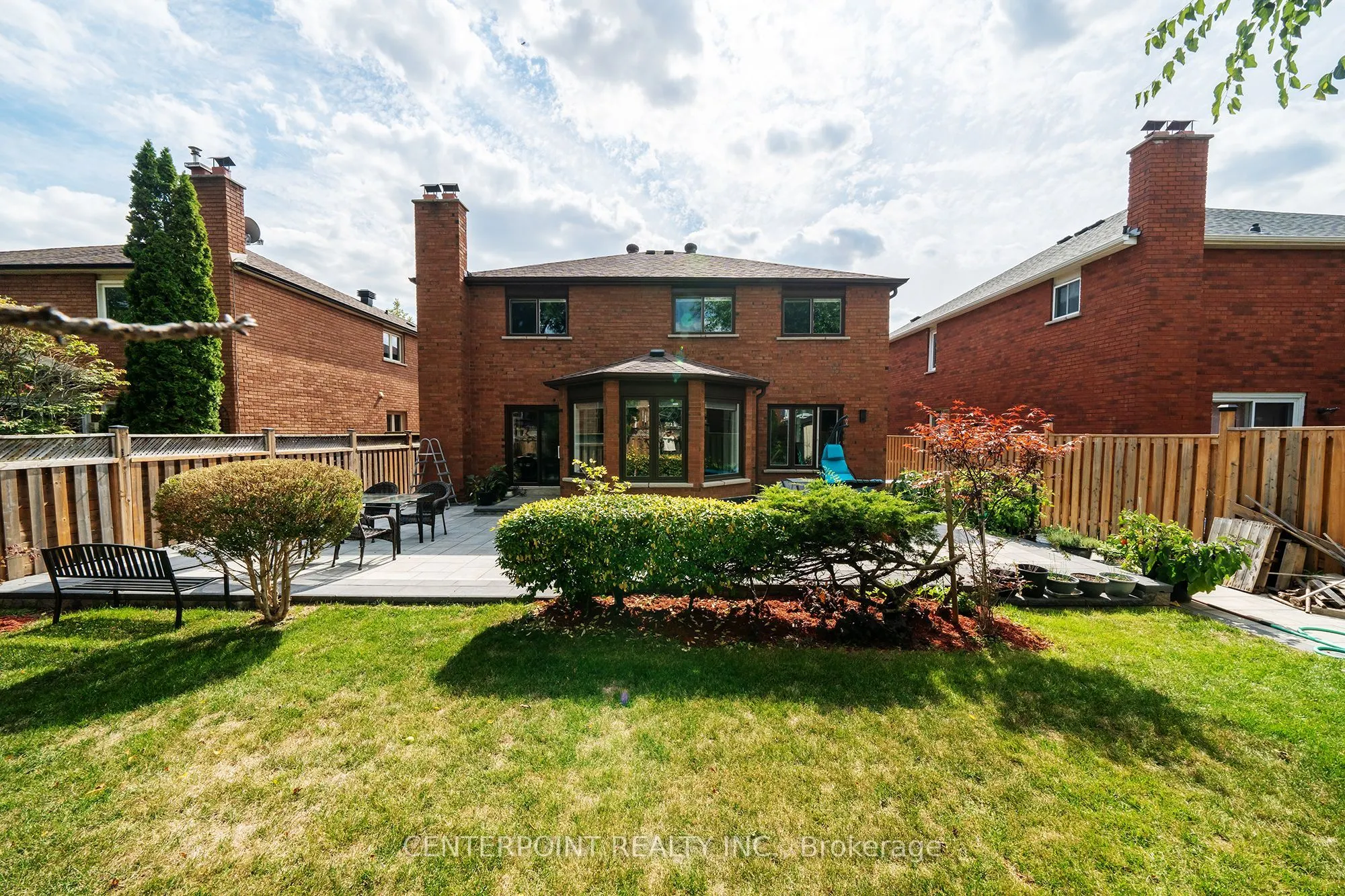 8 Woodlawn Road