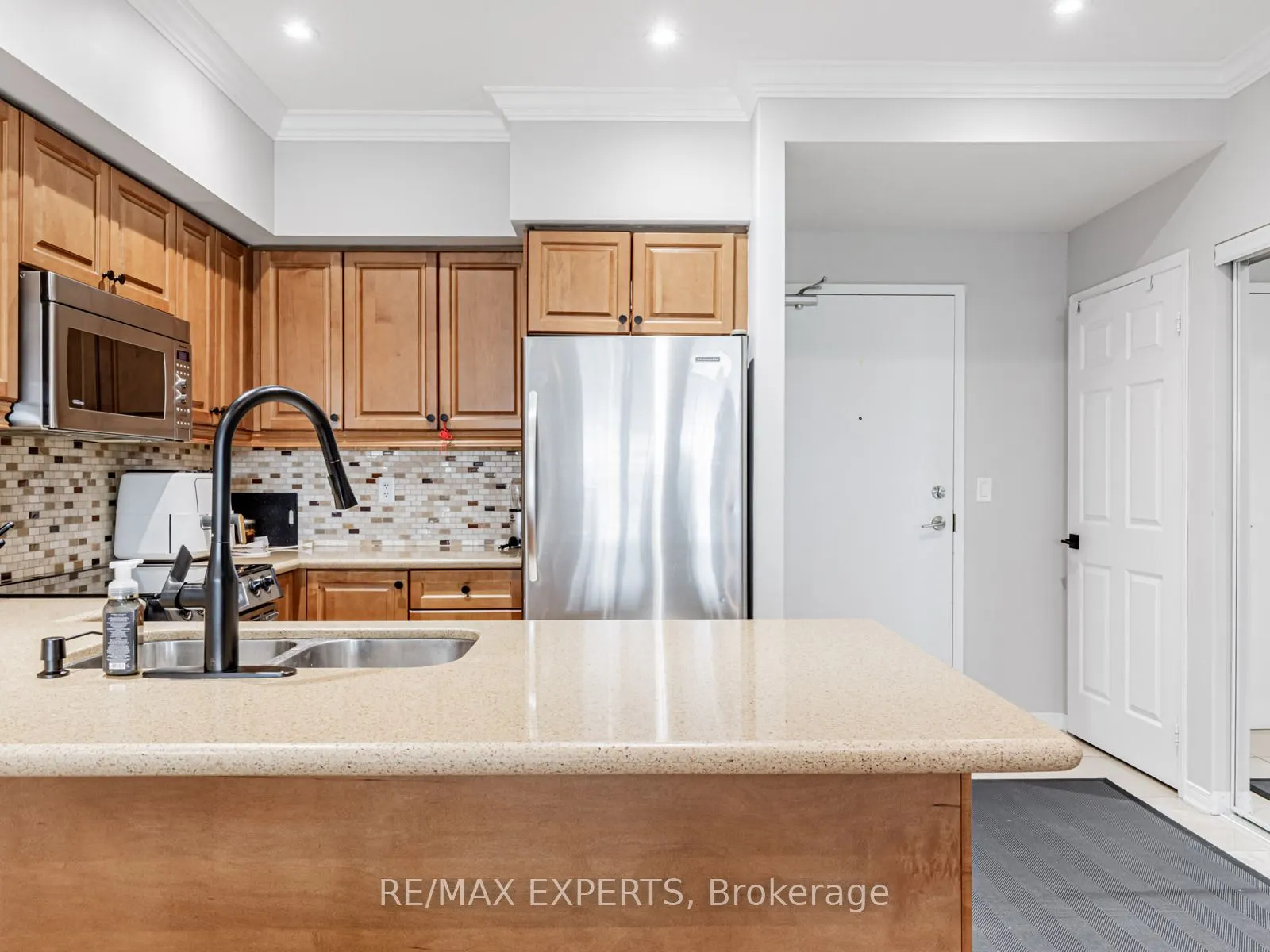 9451 Jane Street, #310