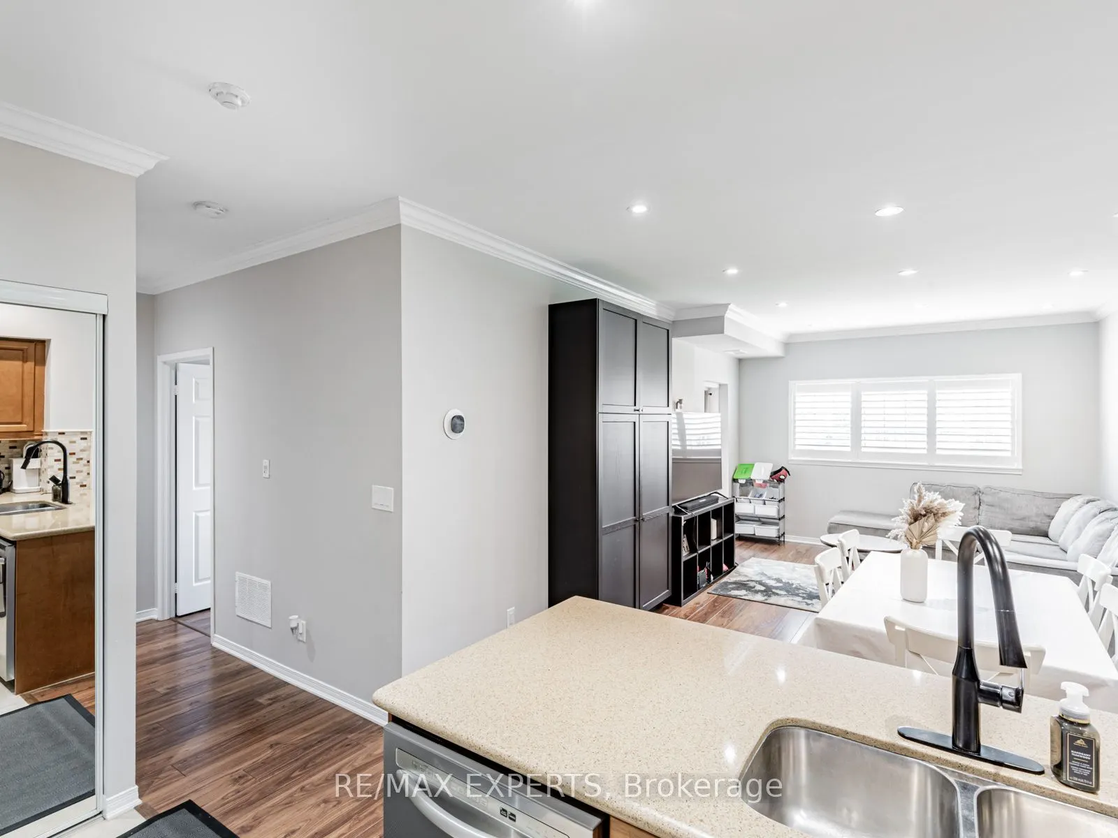 9451 Jane Street, #310