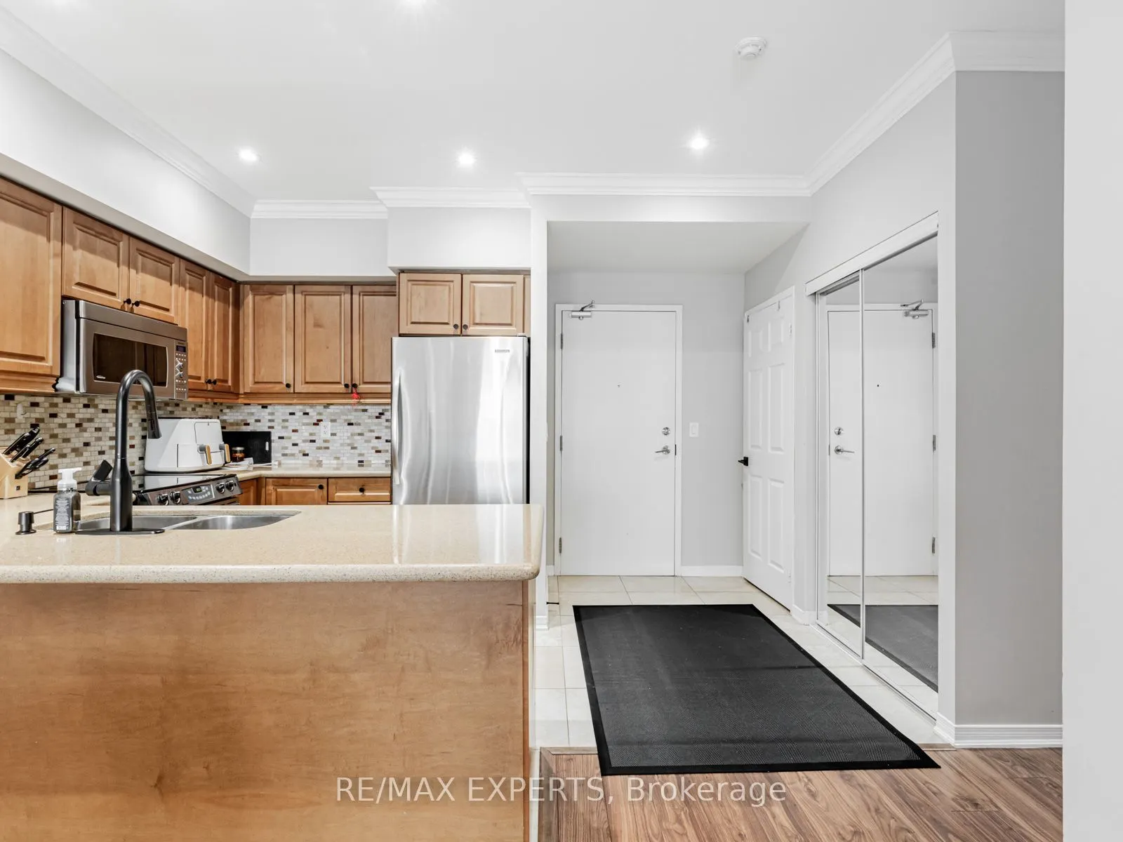 9451 Jane Street, #310