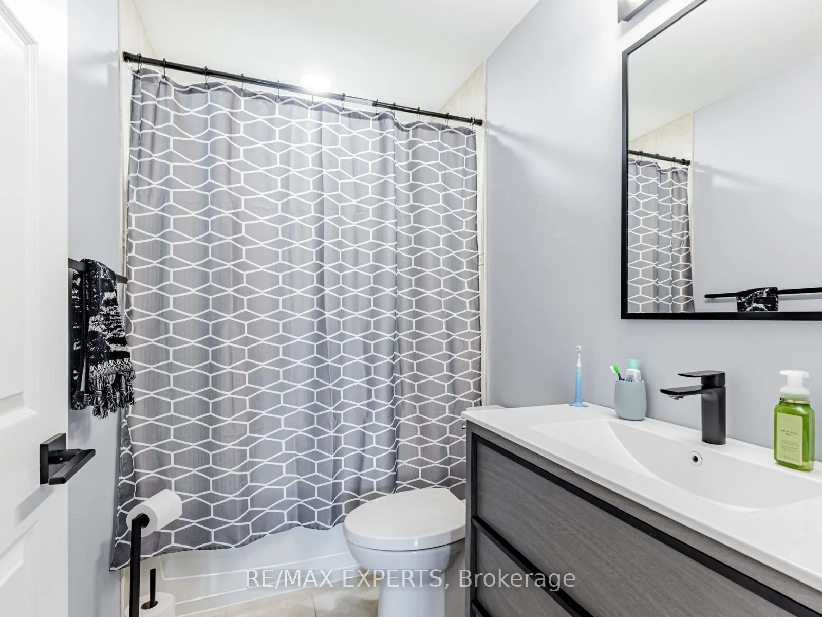 9451 Jane Street, #310