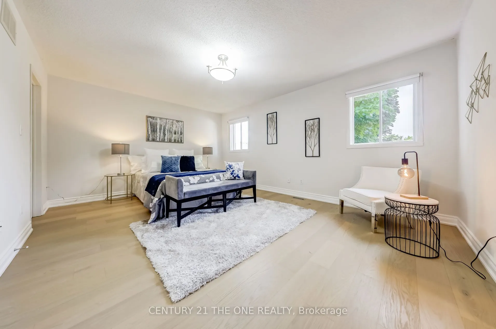 116 Hollandview Trail