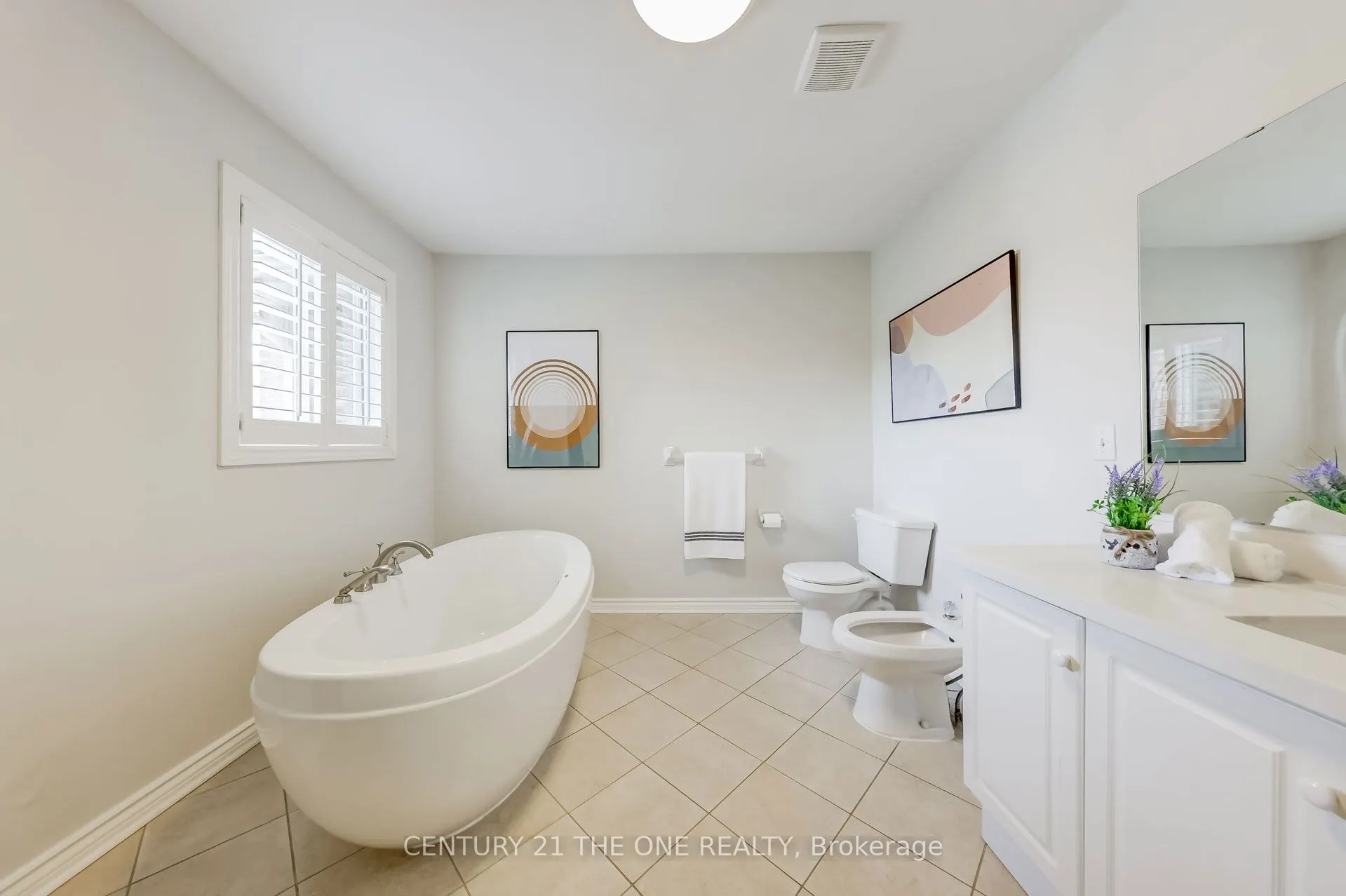 116 Hollandview Trail