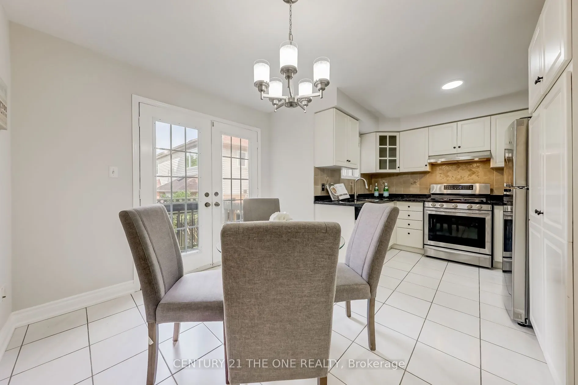 116 Hollandview Trail
