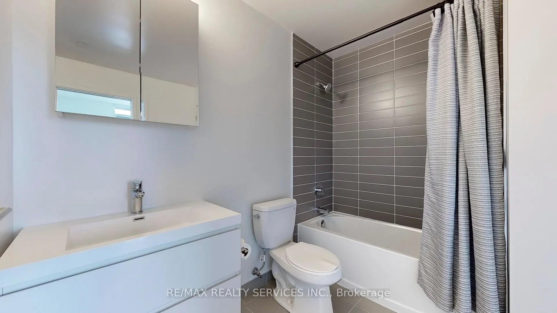 292 Verdale Crossing, #1801B