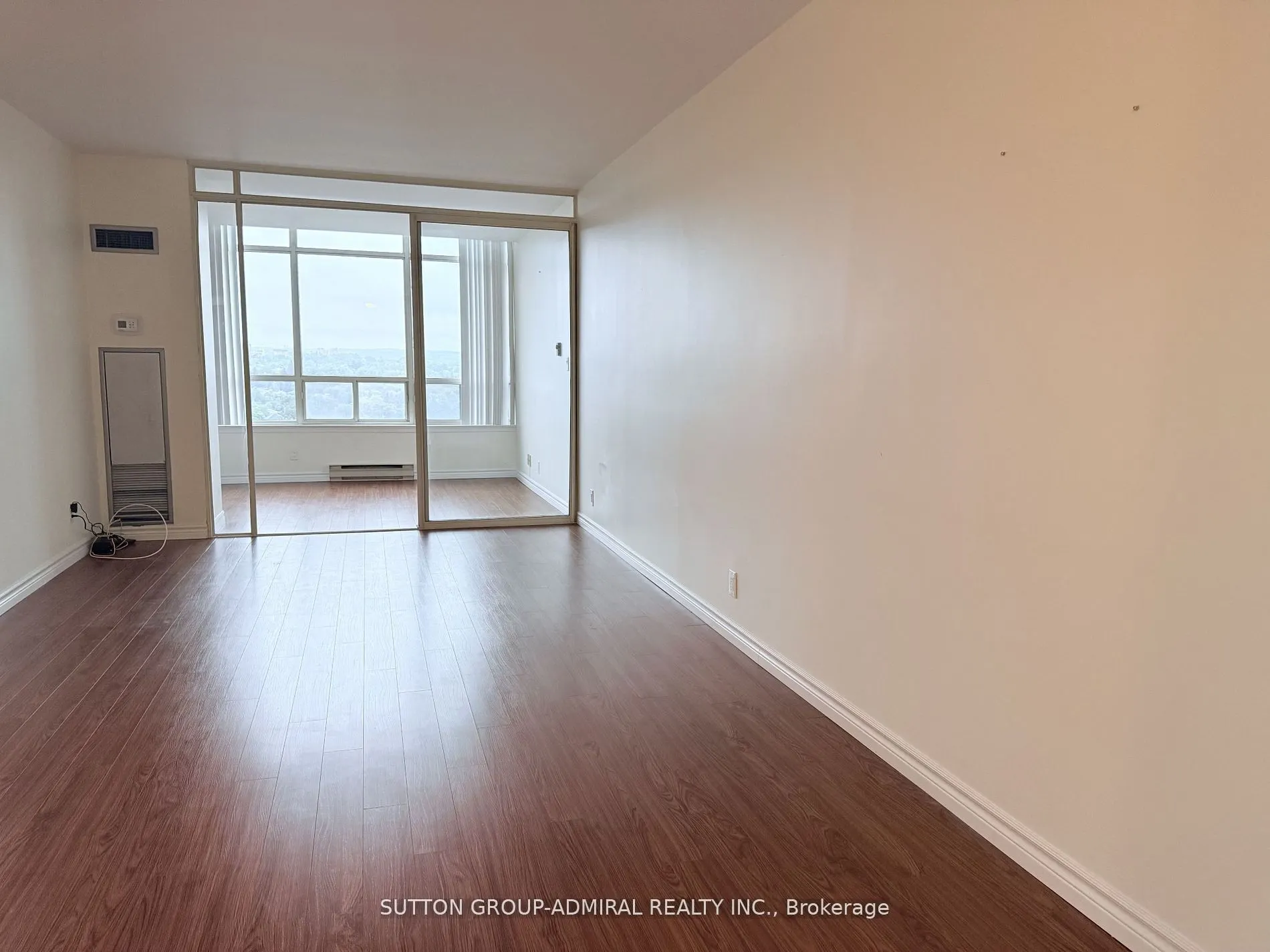32 CLARISSA Drive, #PH27