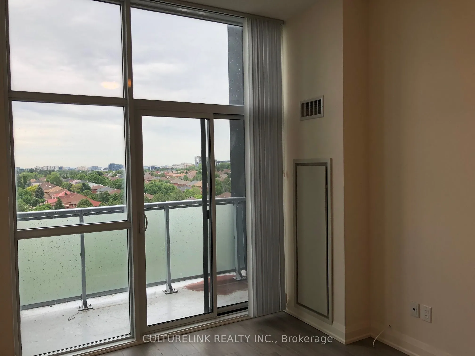 8763 Bayview Avenue, #805