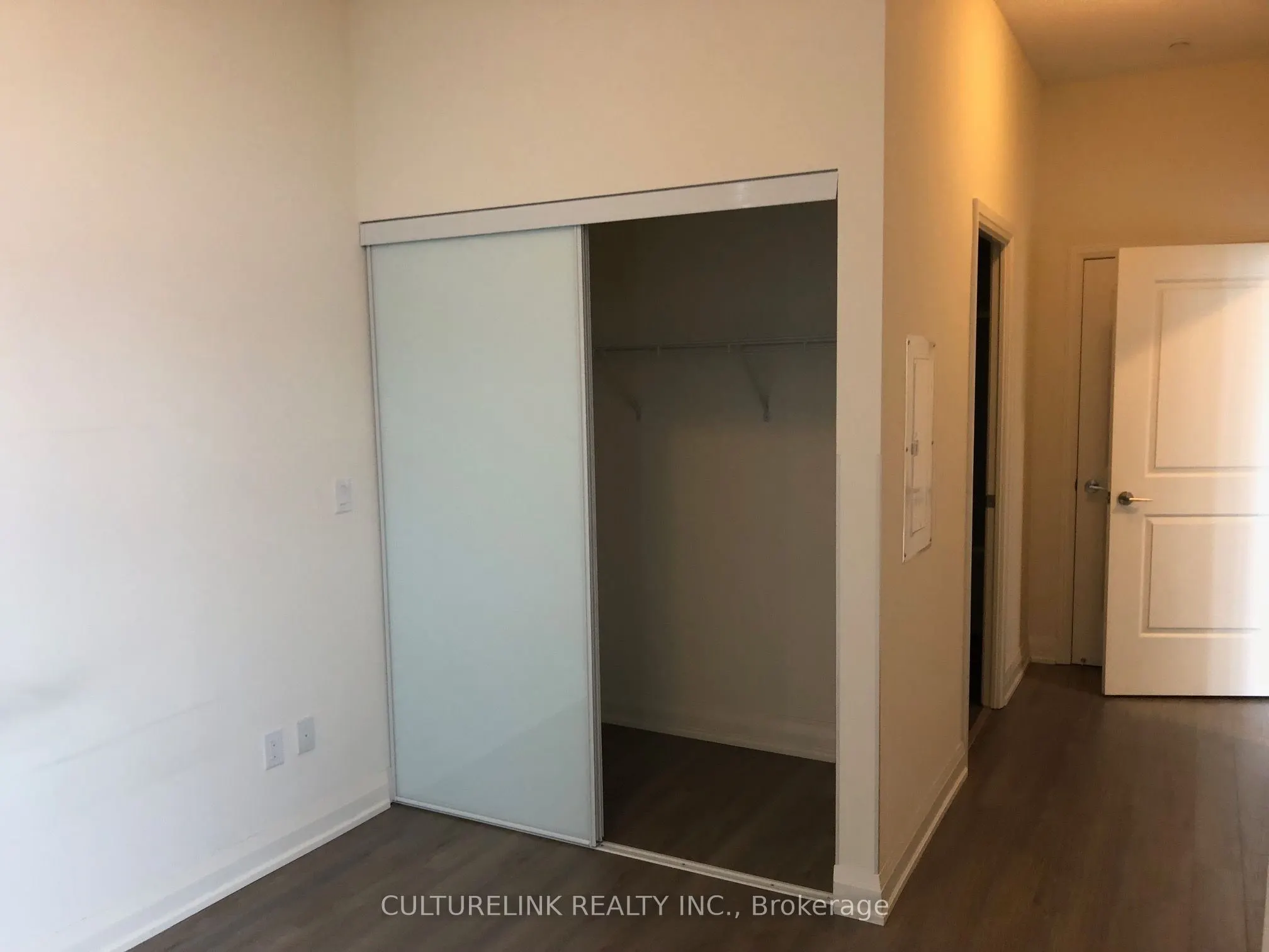8763 Bayview Avenue, #805