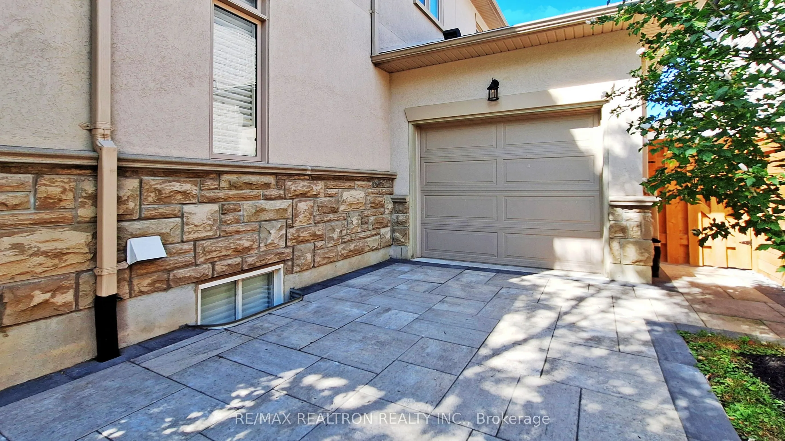 97 Tyler Street