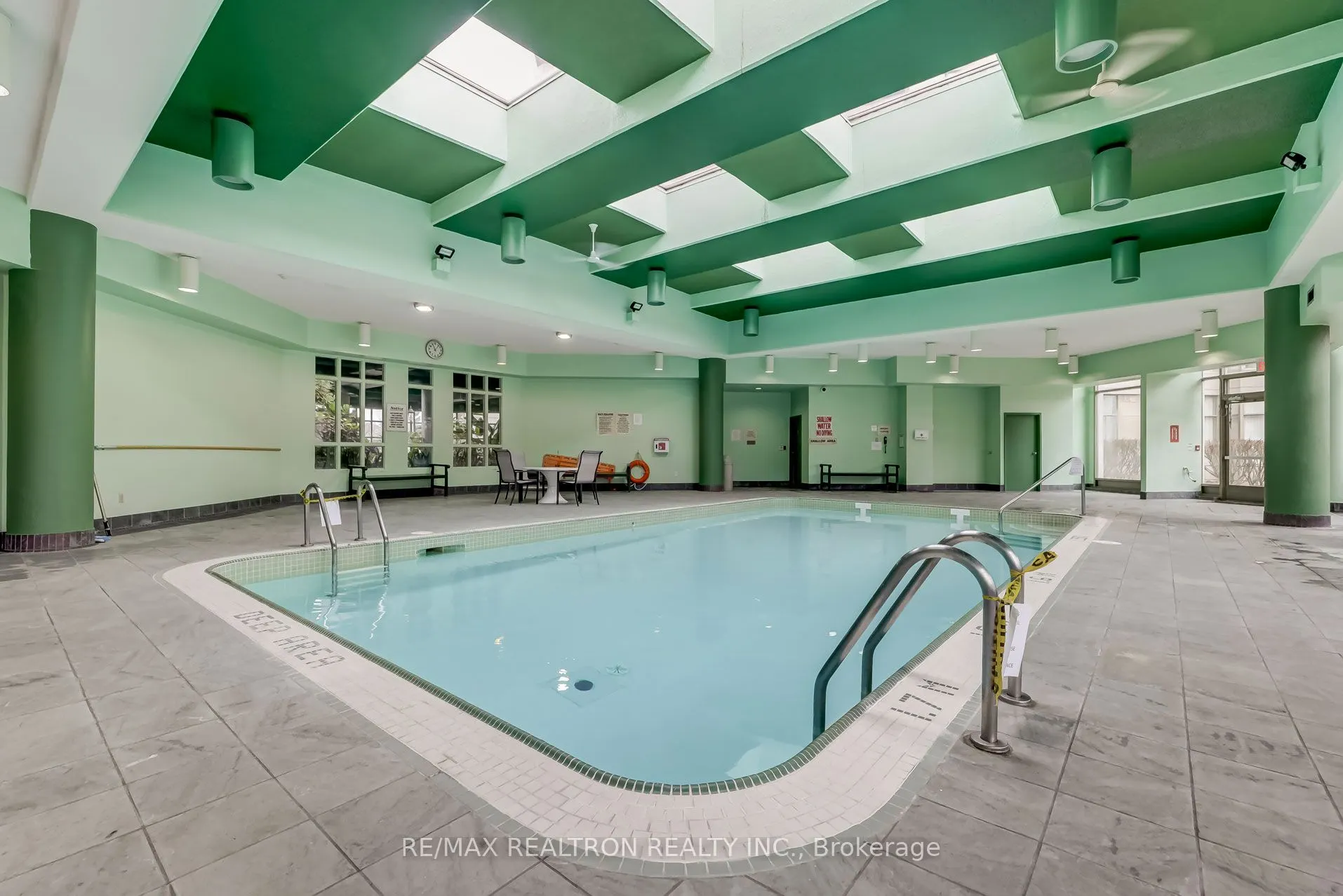 11 Townsgate Drive, #206