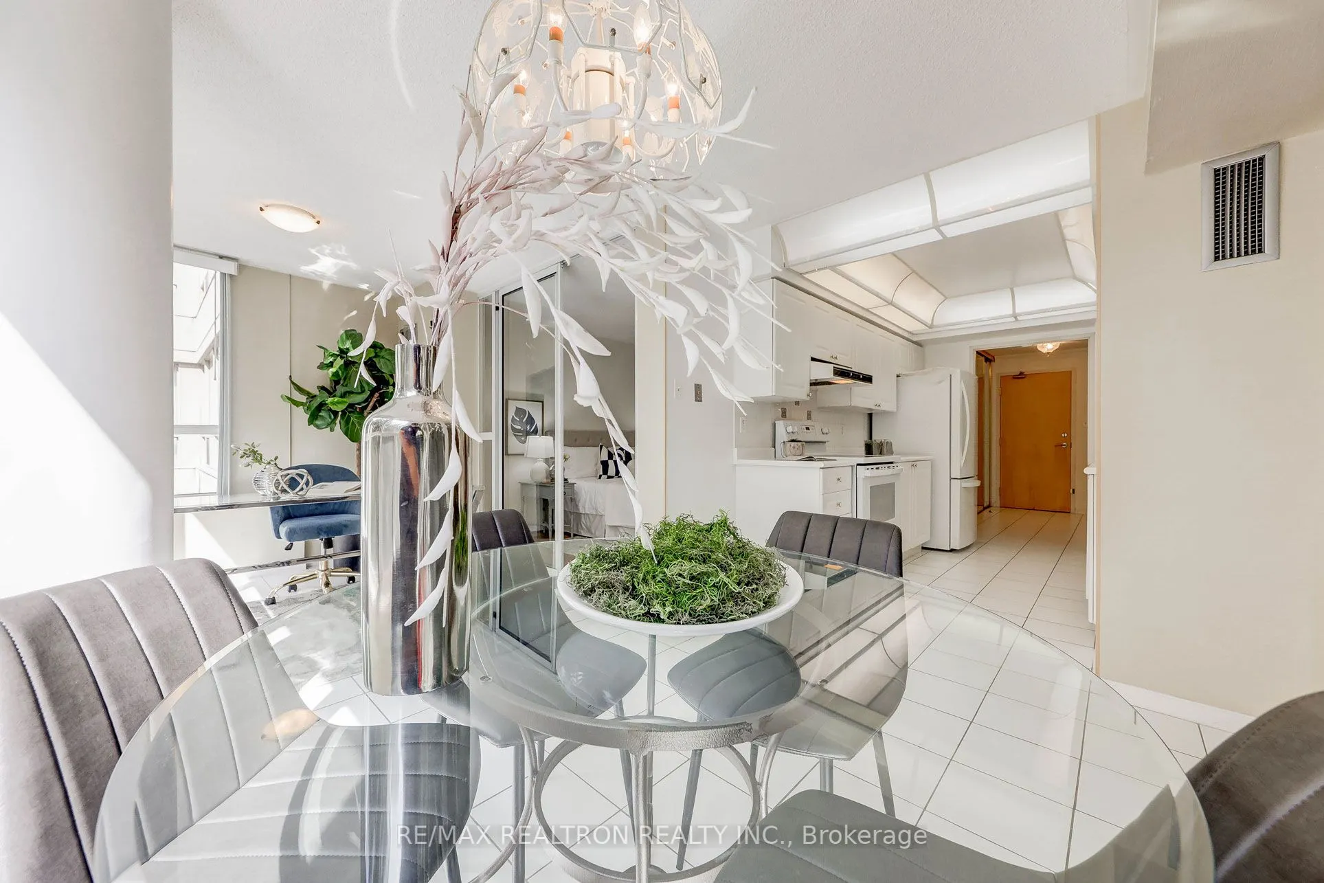 11 Townsgate Drive, #206