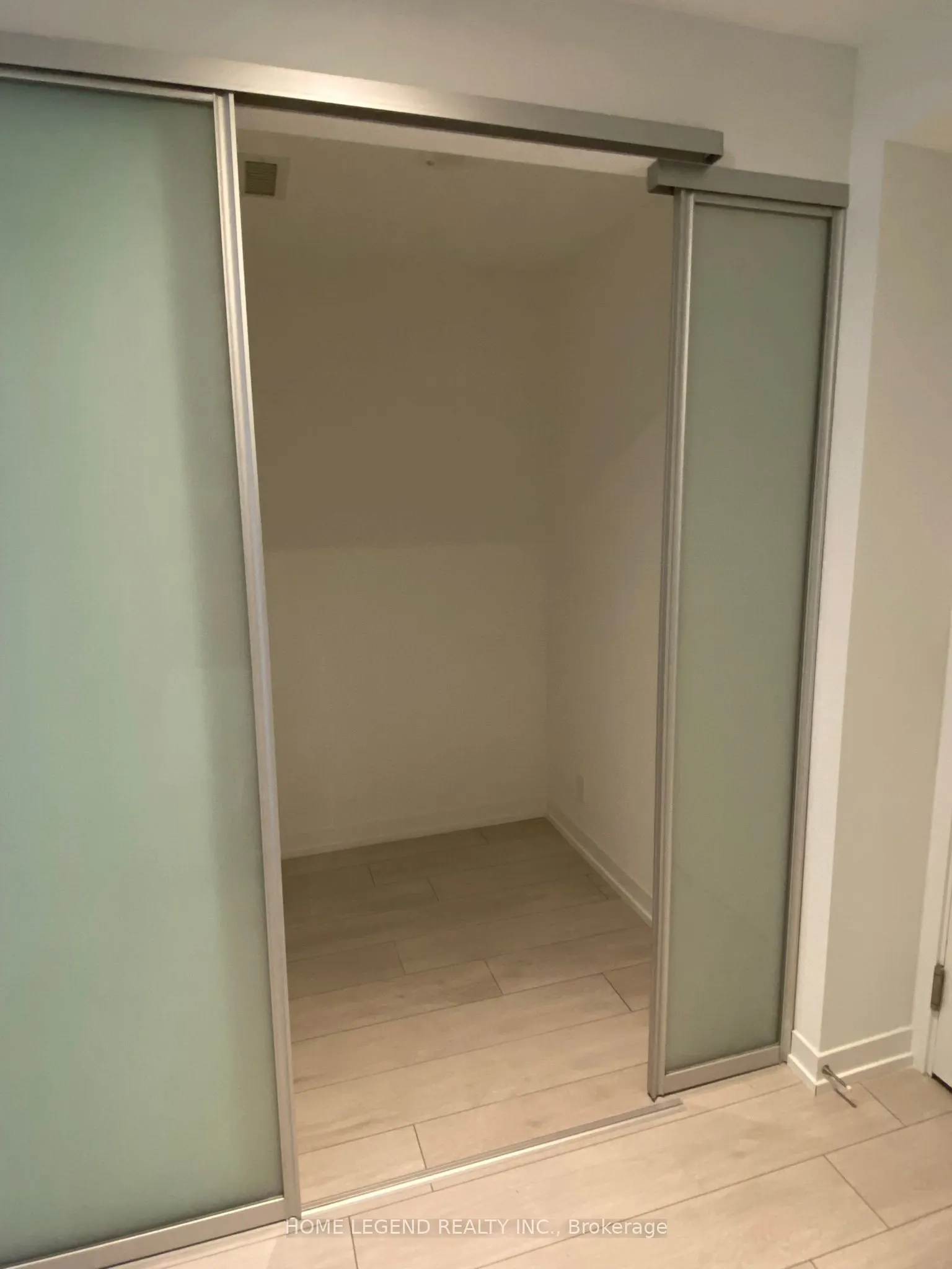 950 Portage Parkway, #3808