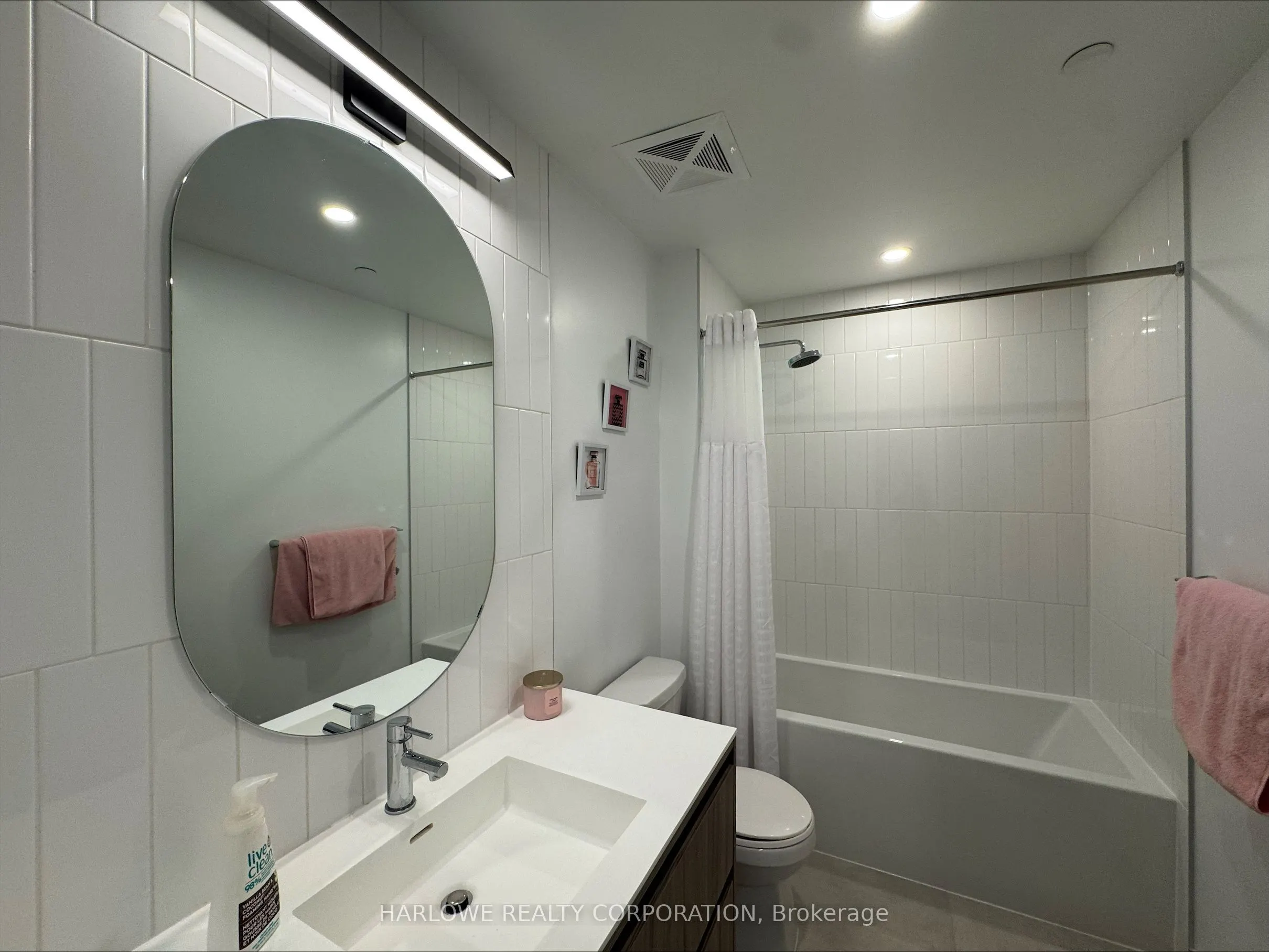 8 Beverley Glen Boulevard, #D629