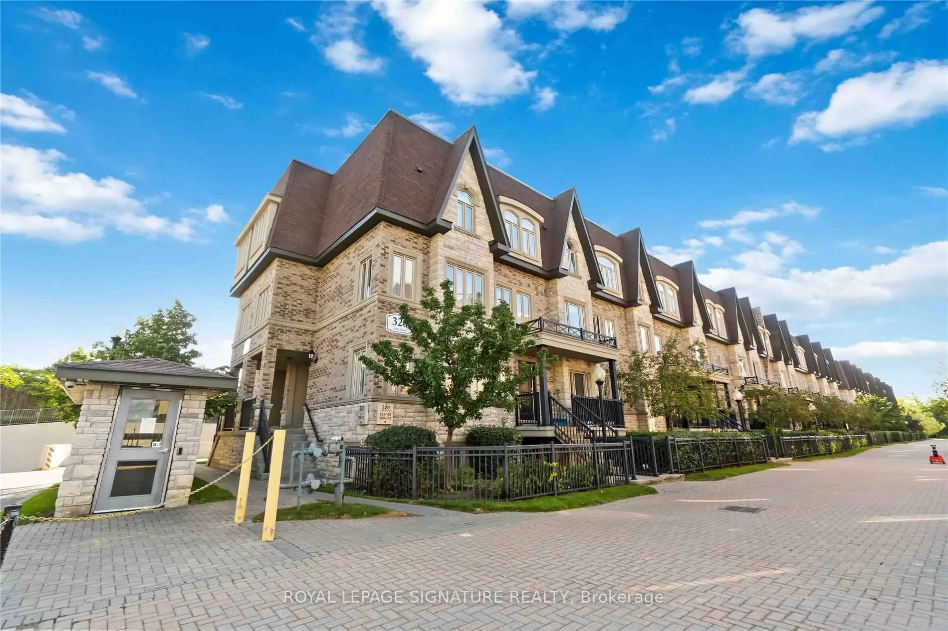 320 John Street, #107