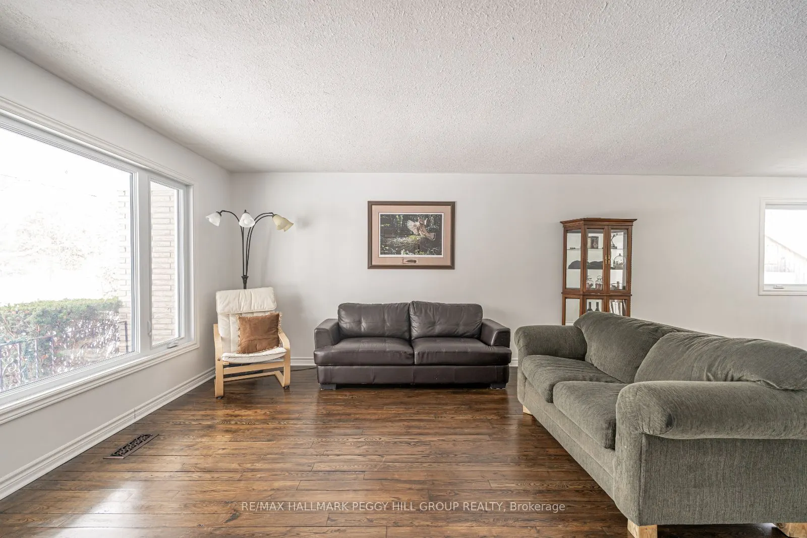5853 Yonge Street