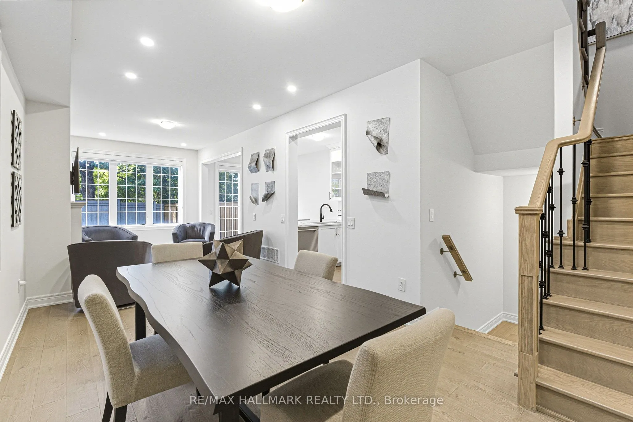 92 Drizzel Crescent