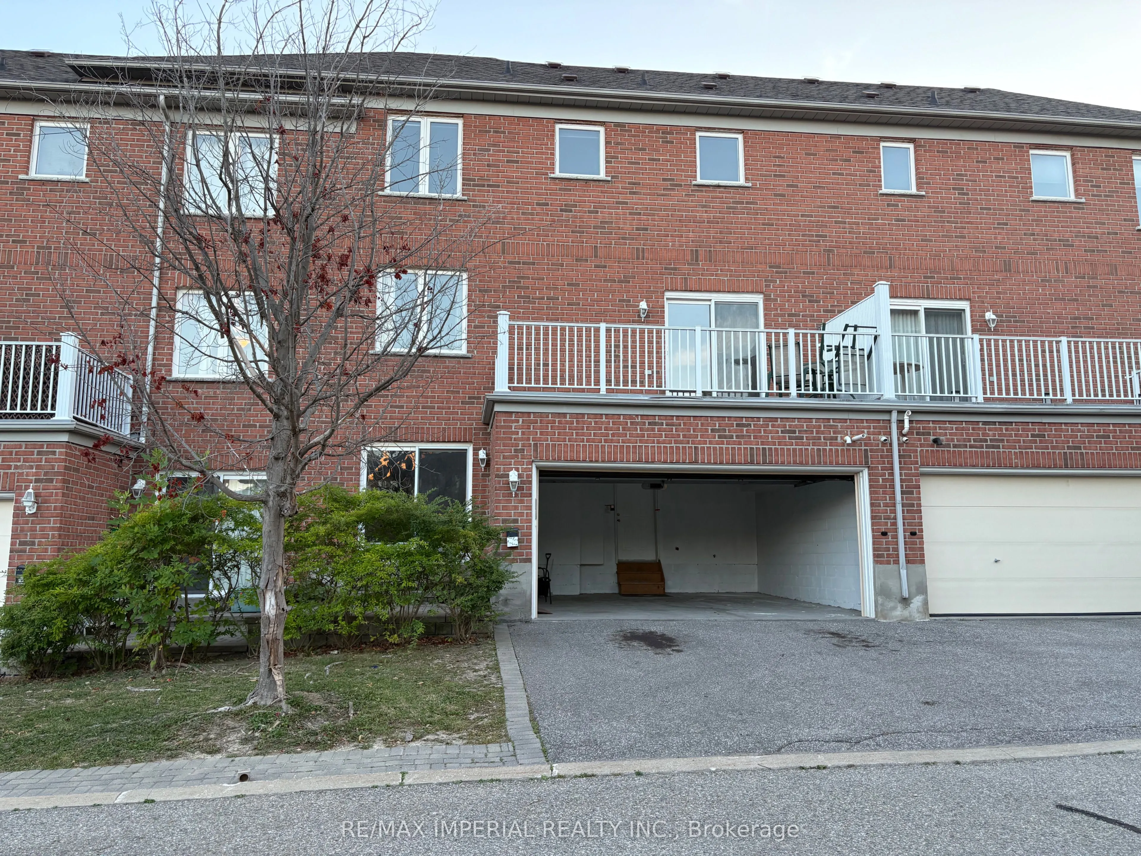 90 Leitchcroft Crescent