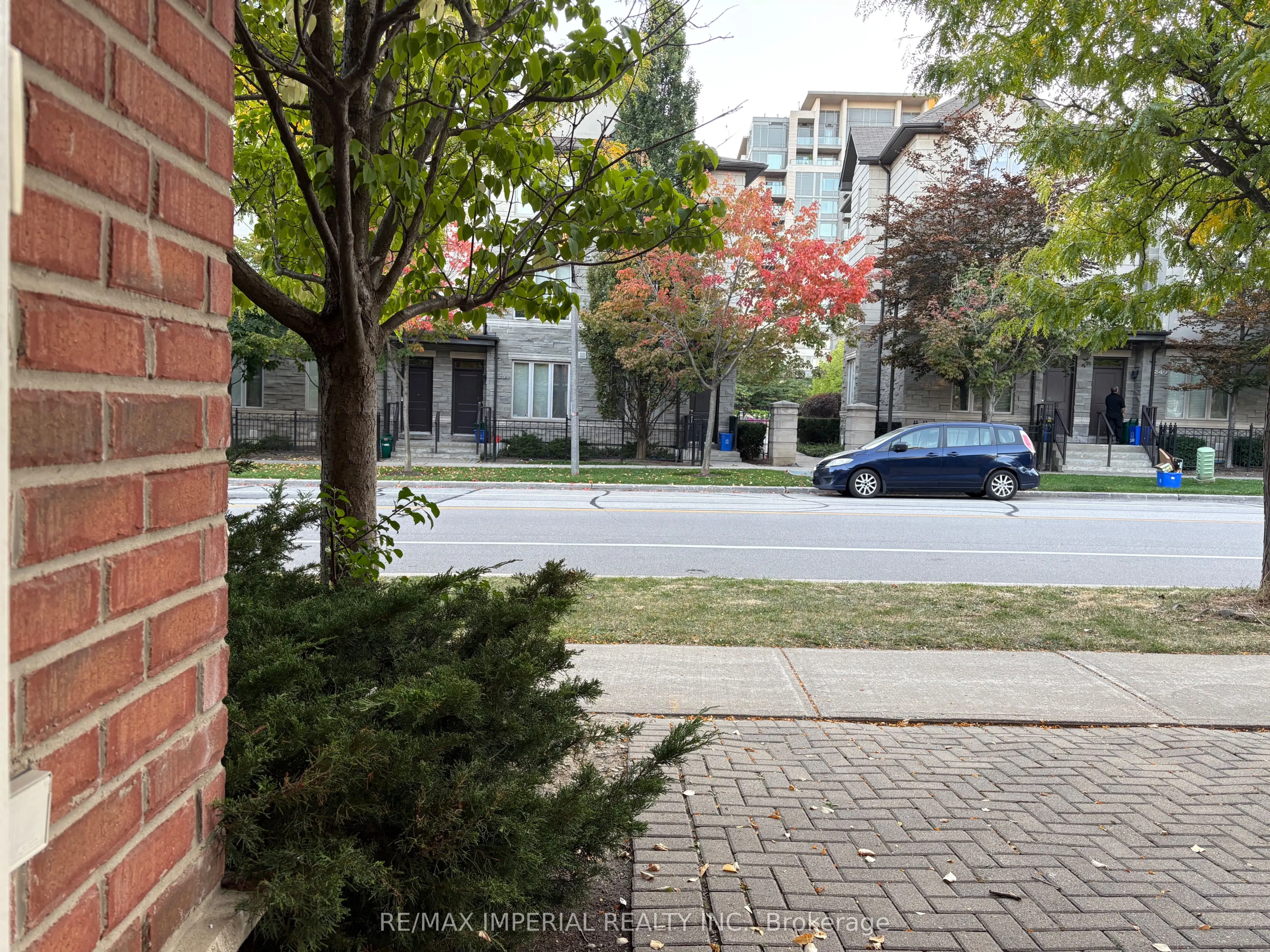 90 Leitchcroft Crescent