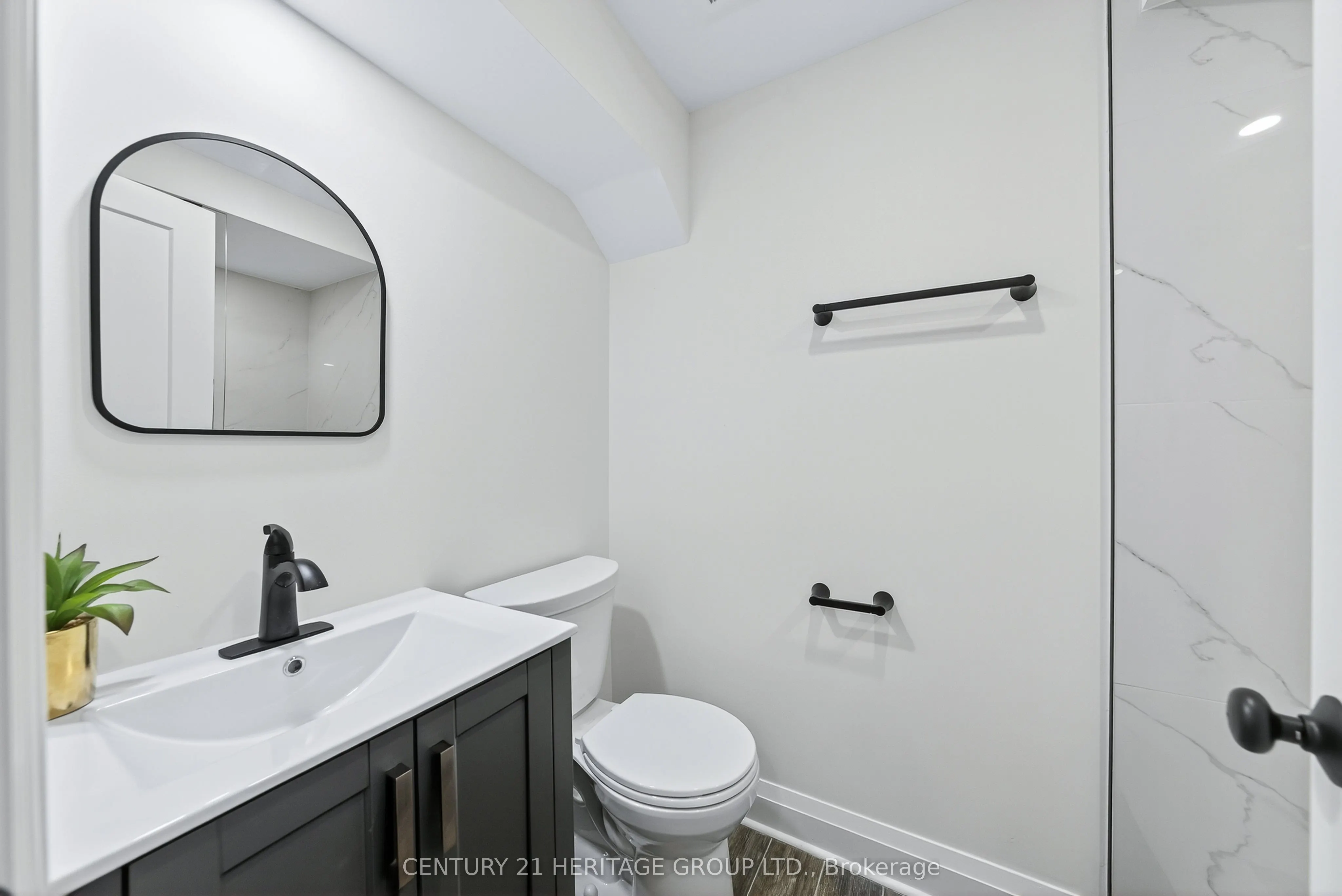 654 Gibney Crescent, #30