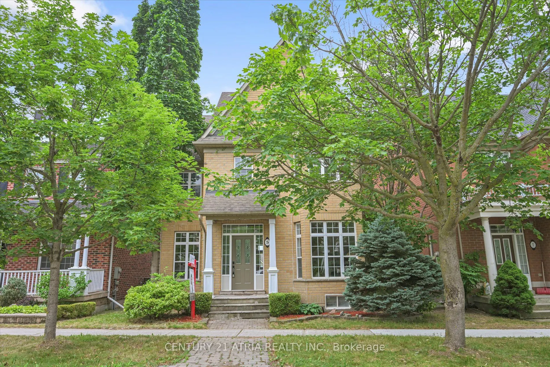 5 Angus Glen Boulevard