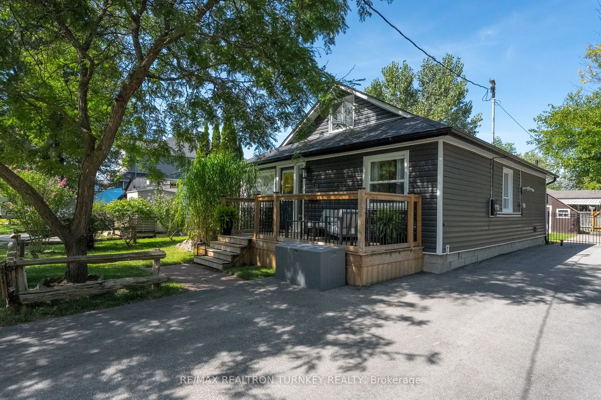 137 Cooks Bay Drive