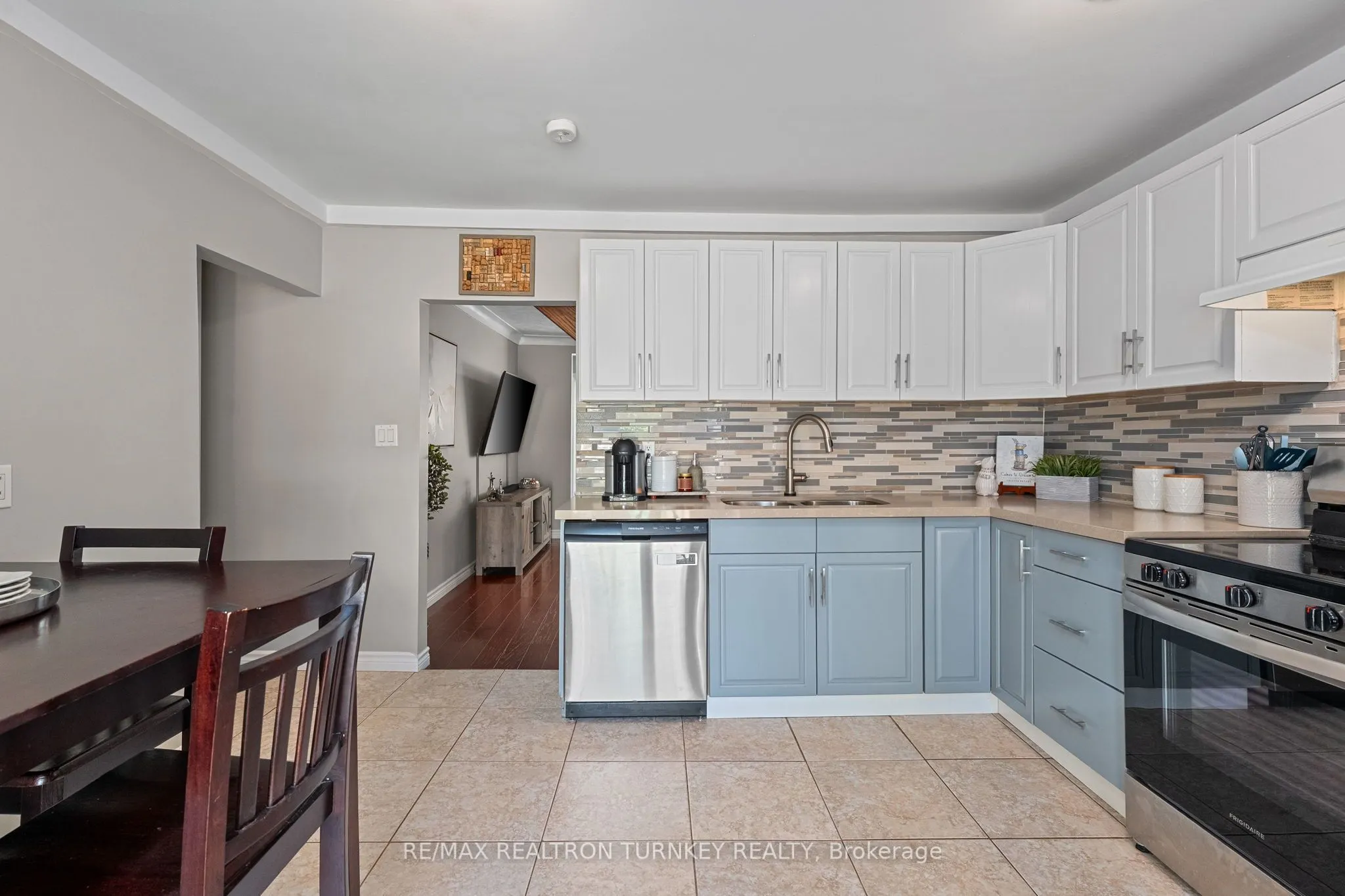 137 Cooks Bay Drive