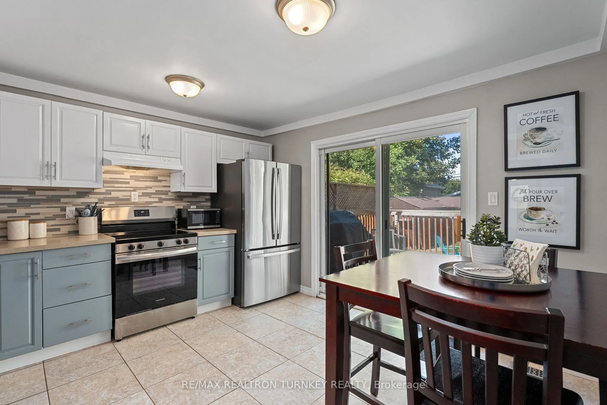 137 Cooks Bay Drive