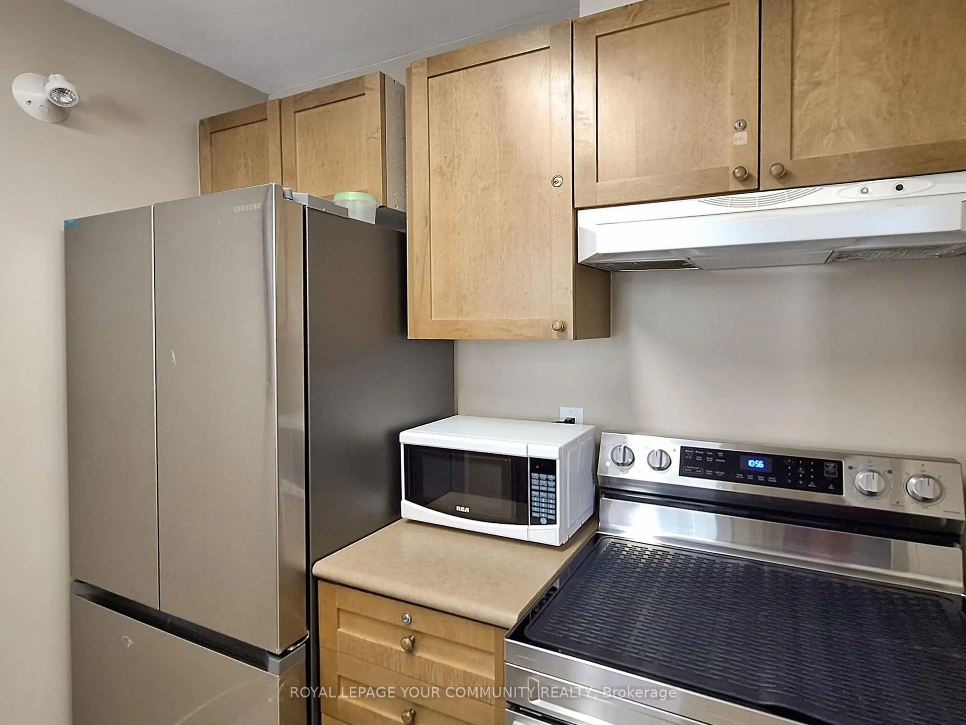 9519 Keele Street, #220