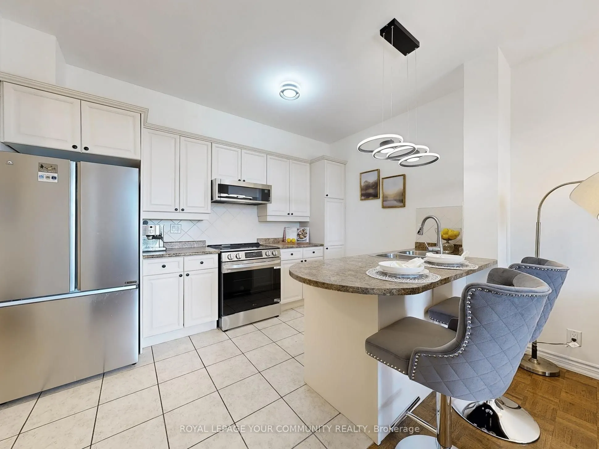 9519 Keele Street, #220