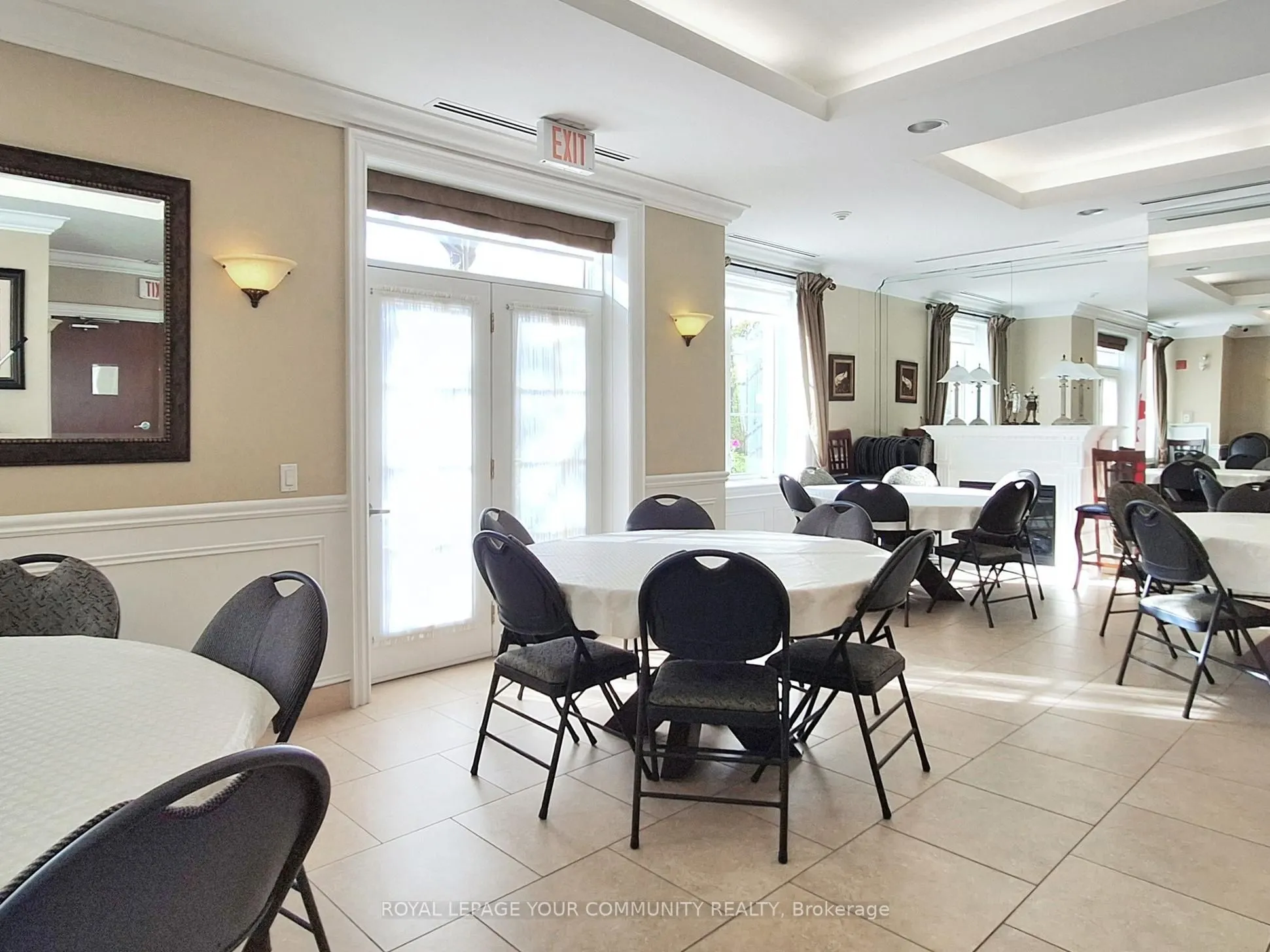 9519 Keele Street, #220