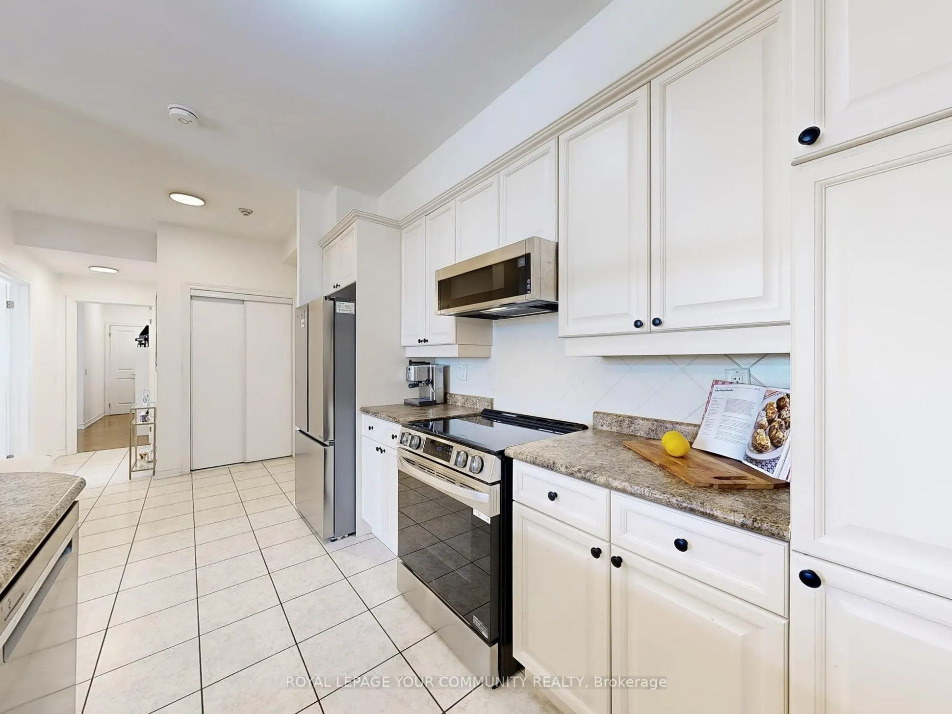 9519 Keele Street, #220