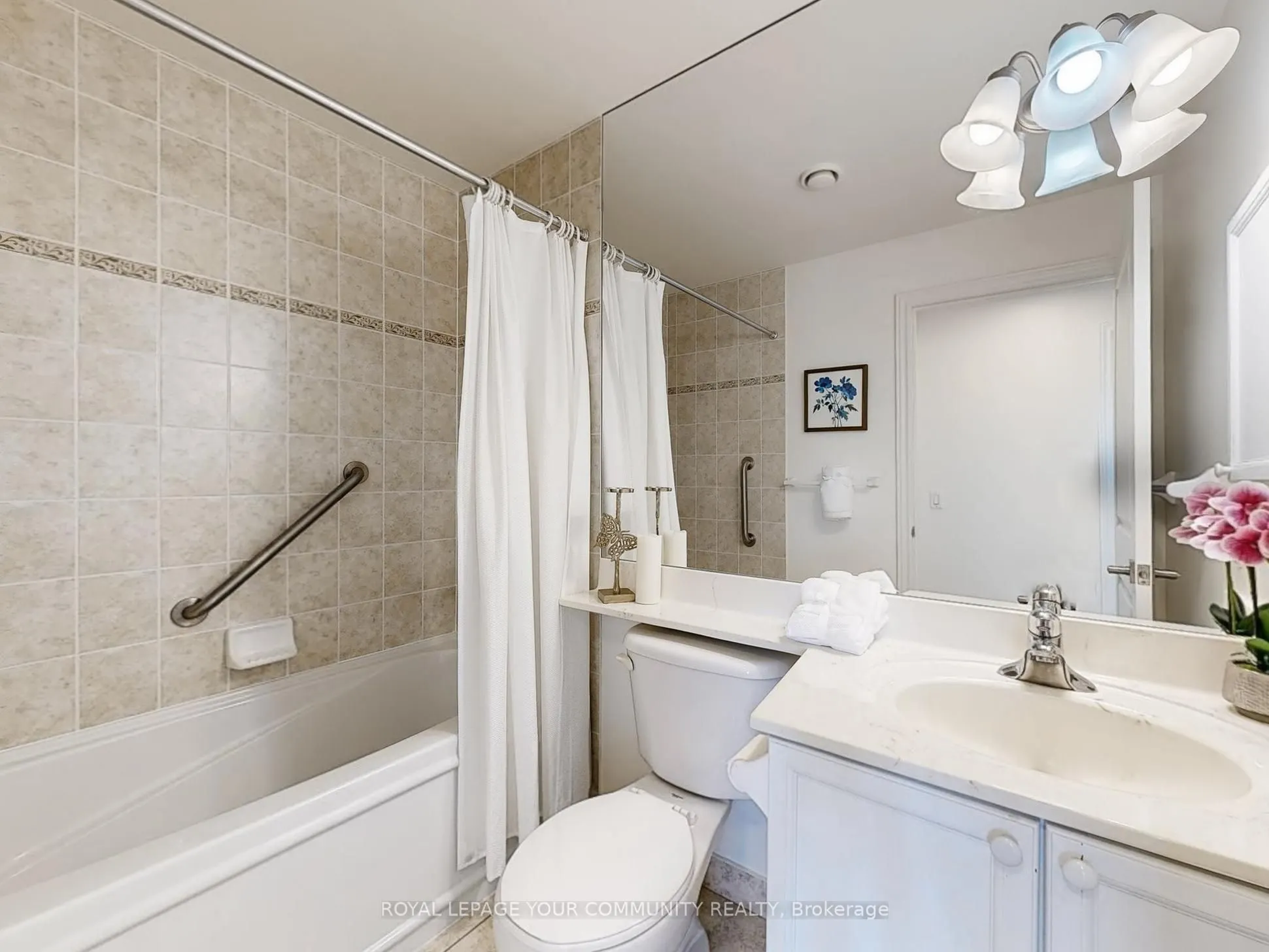 9519 Keele Street, #220
