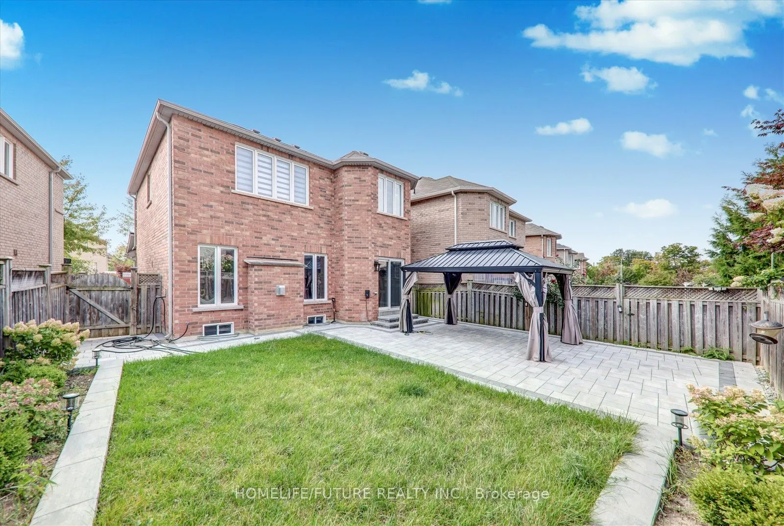 47 Albert Roffey Crescent