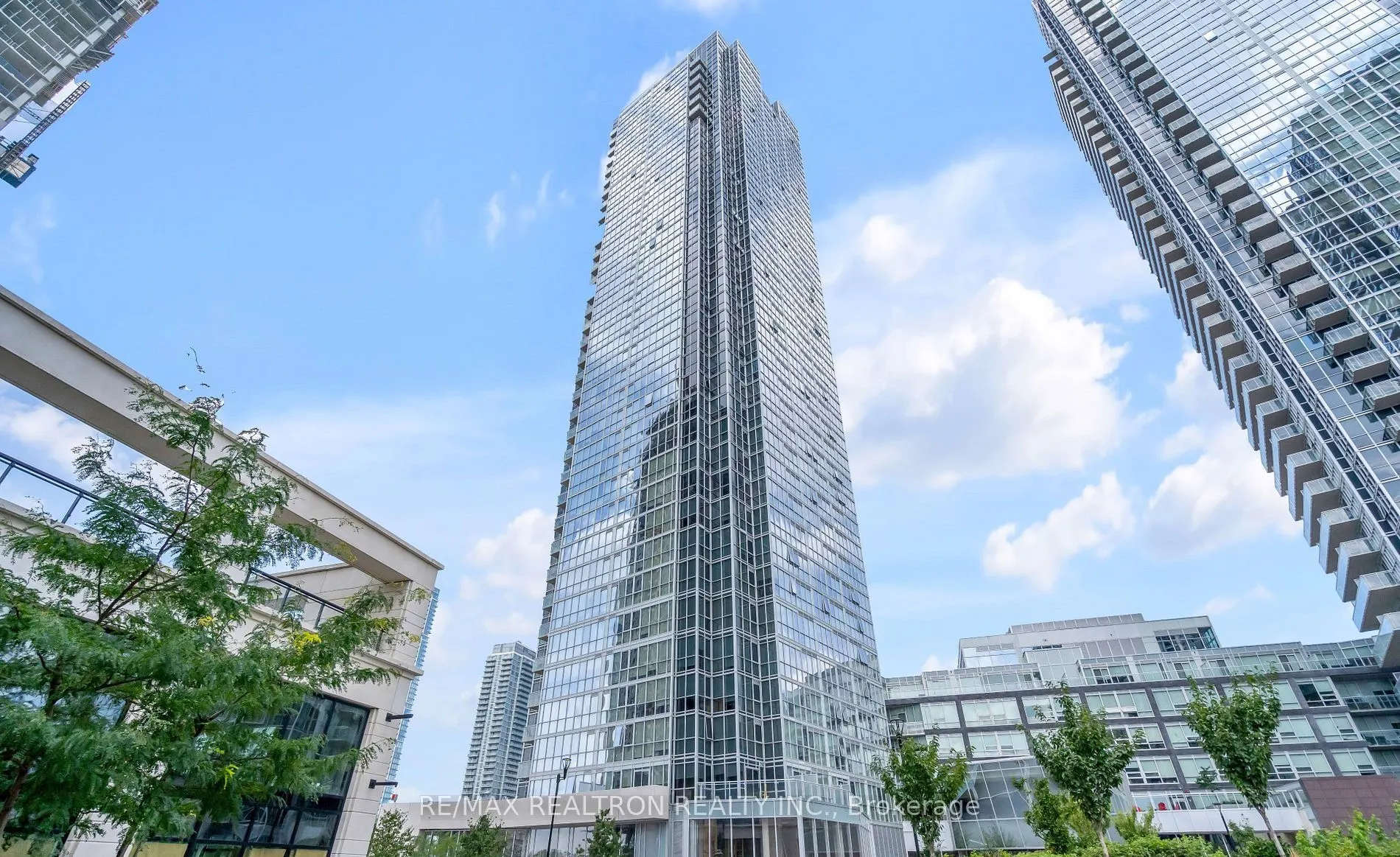 2916 Highway 7 Road, #PH-3803