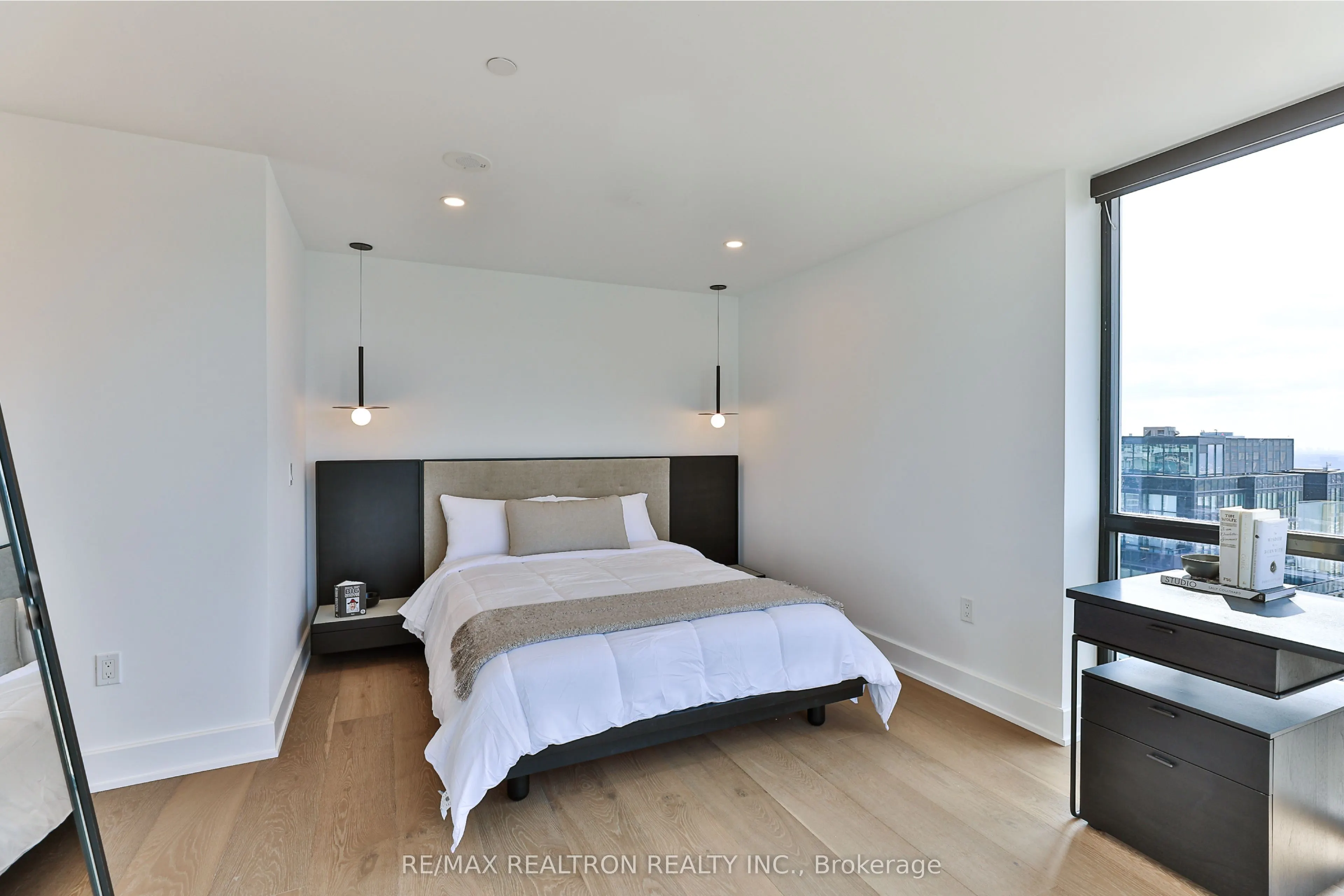 2916 Highway 7 Road, #PH-3803