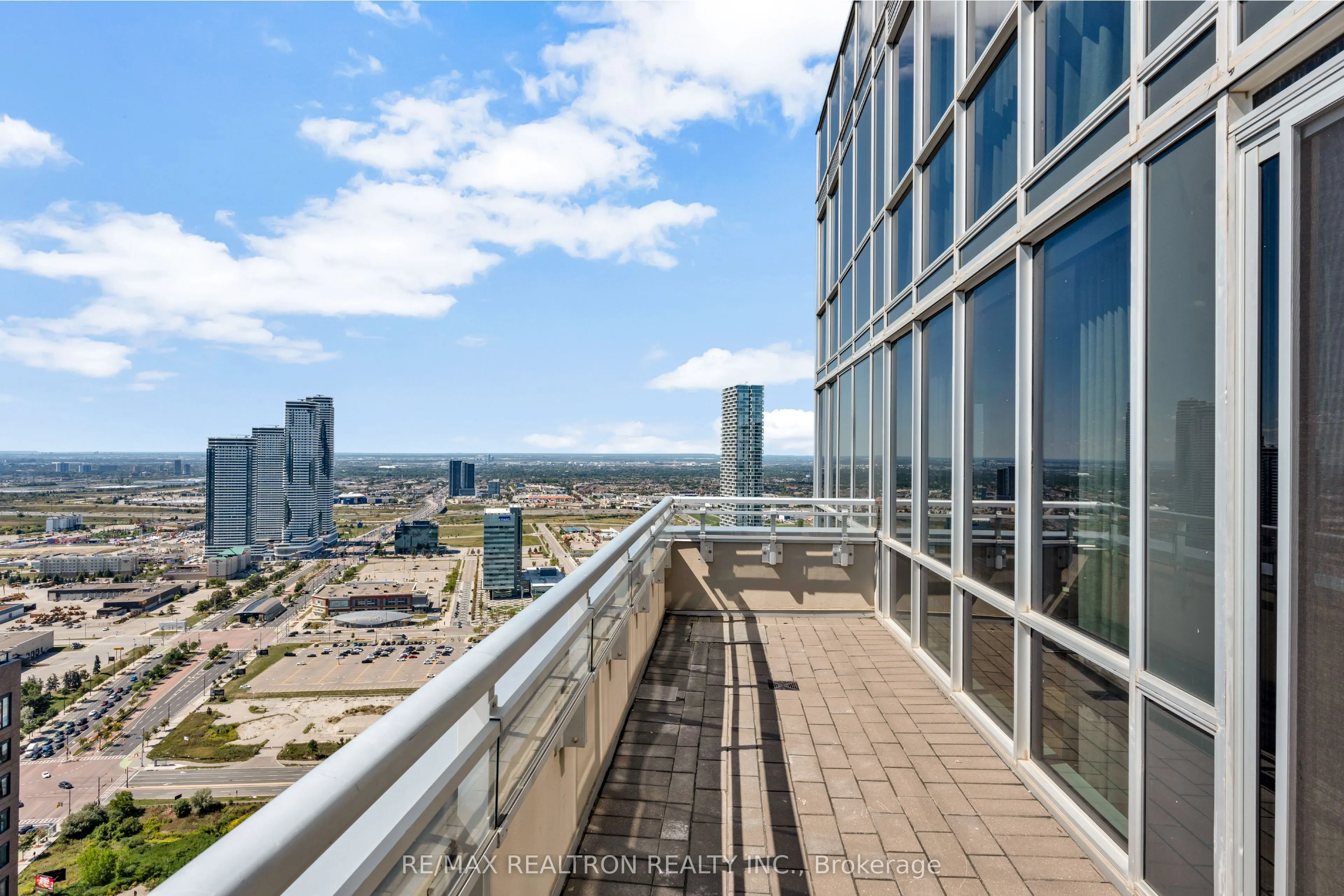 2916 Highway 7 Road, #PH-3803