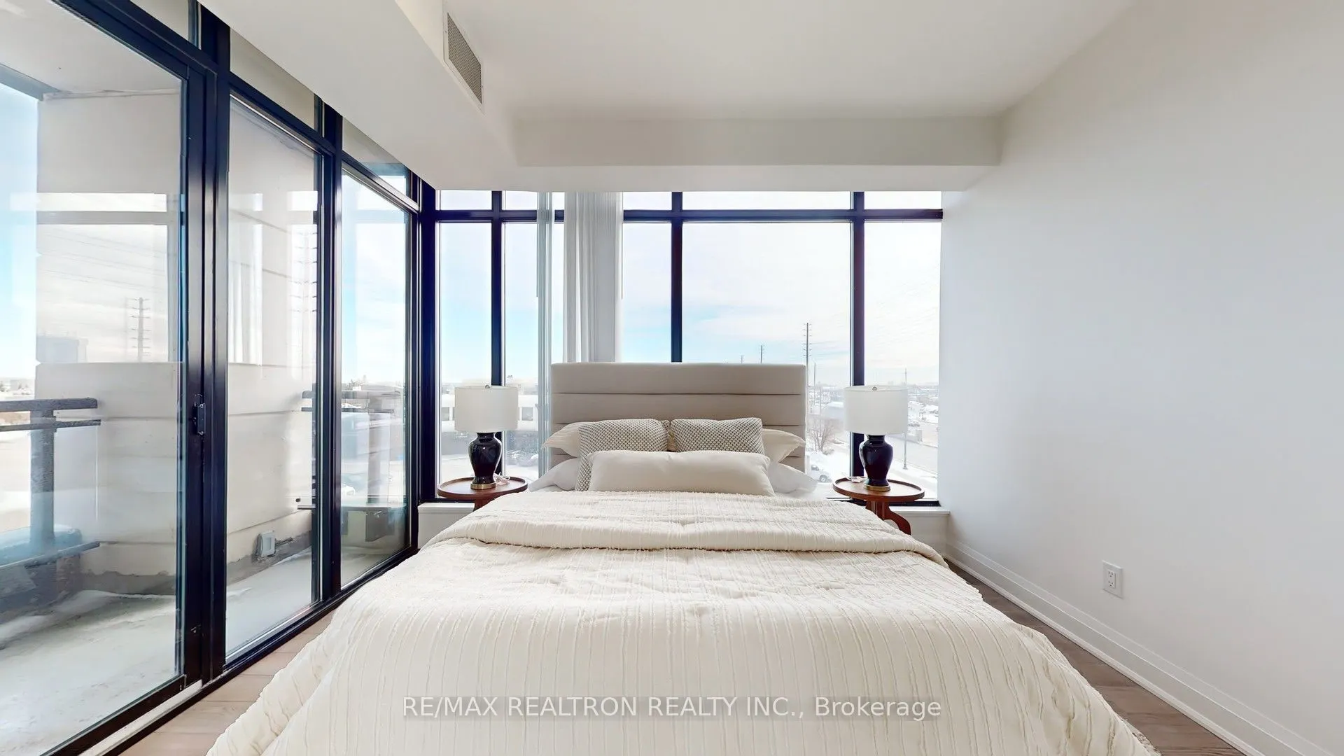 2900 Highway No. 7, #305
