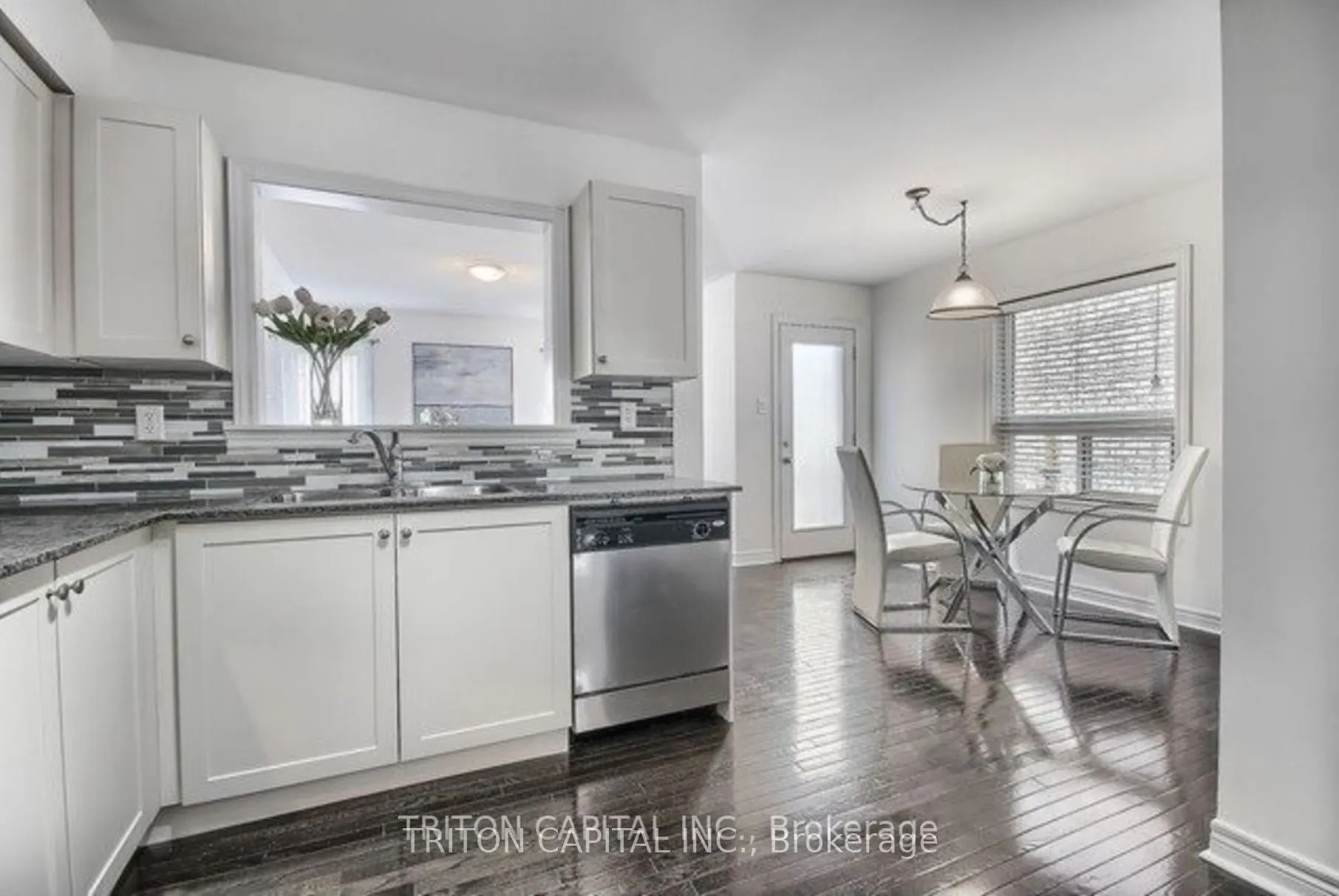 38 Four Seasons Crescent