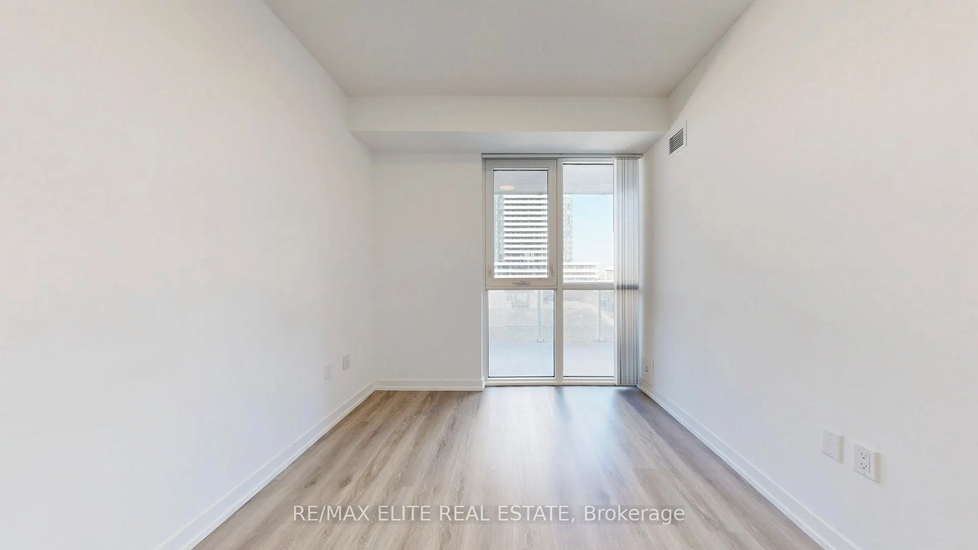 28 Interchange Way, #520