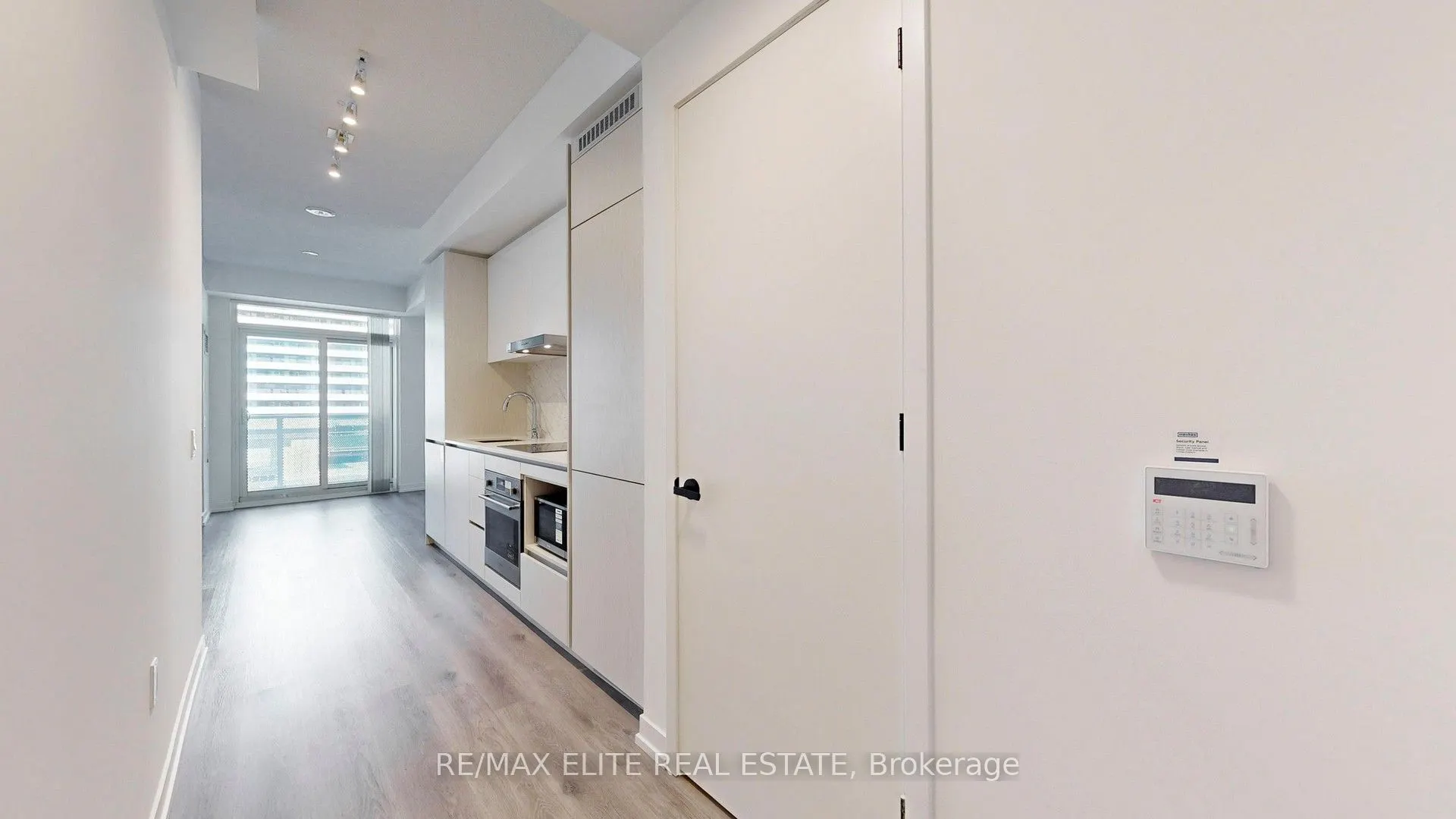 28 Interchange Way, #520