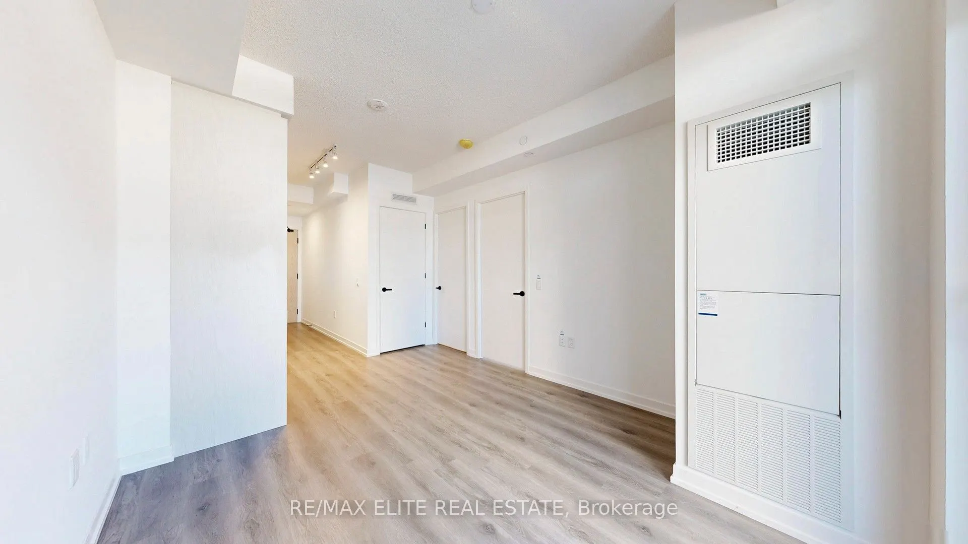 28 Interchange Way, #520